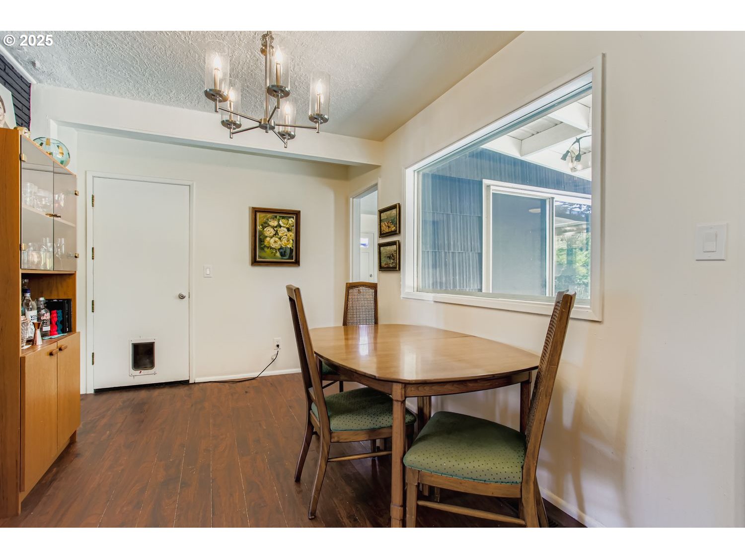 property viewer photo 6