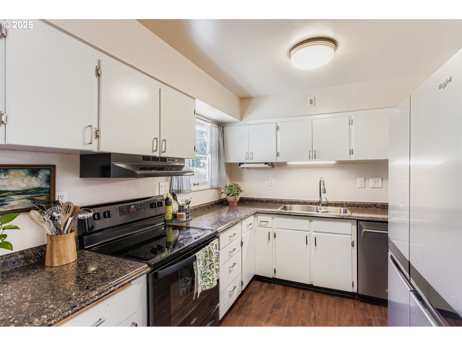 property viewer photo 9