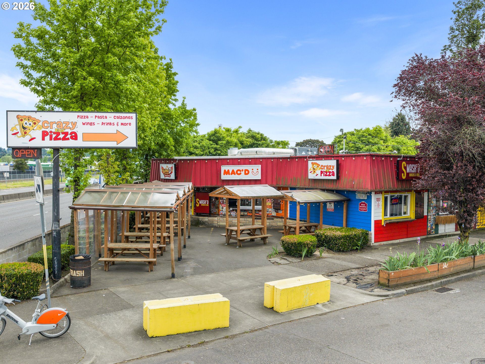 main property photo 6