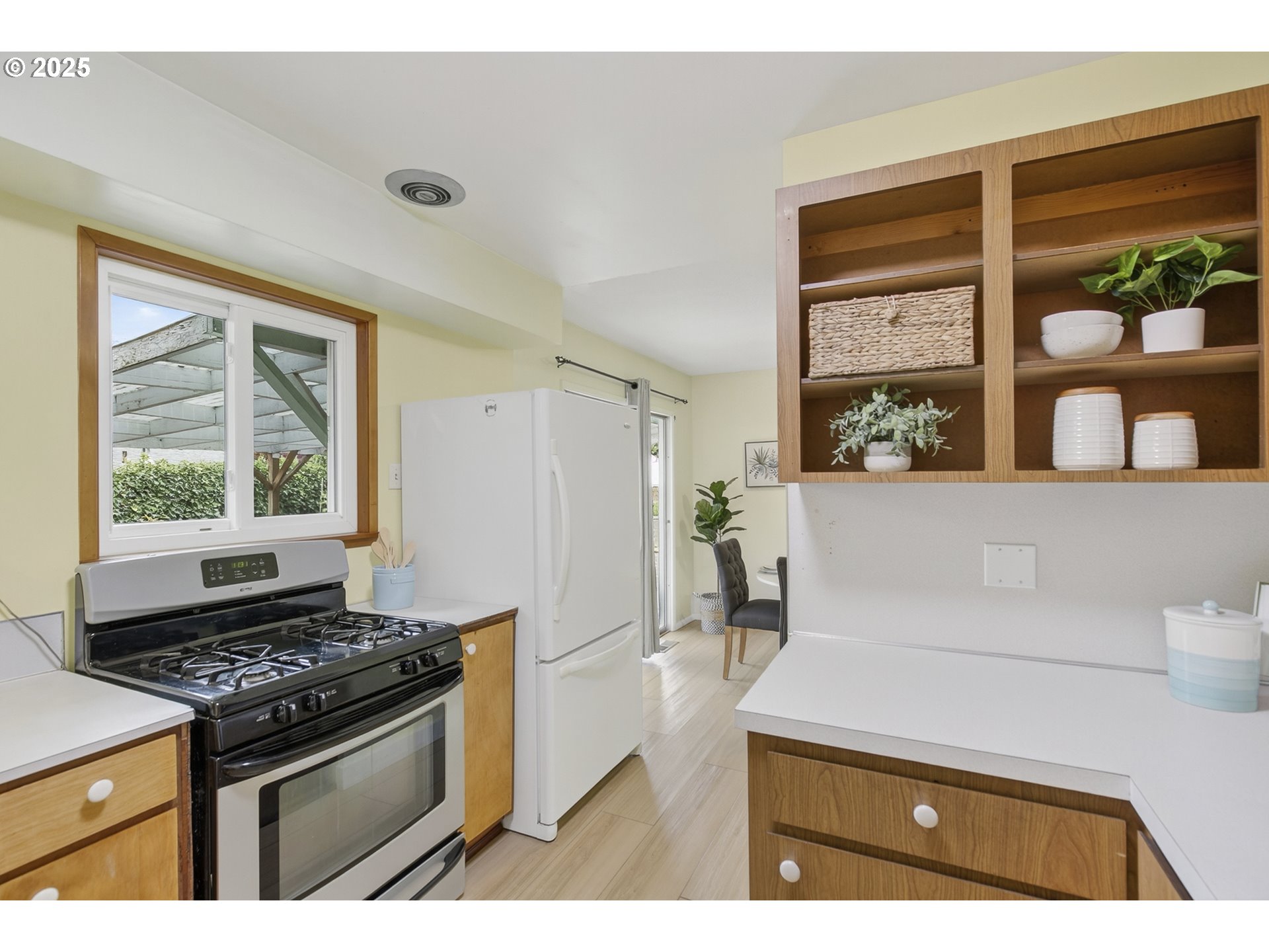 property viewer photo 11