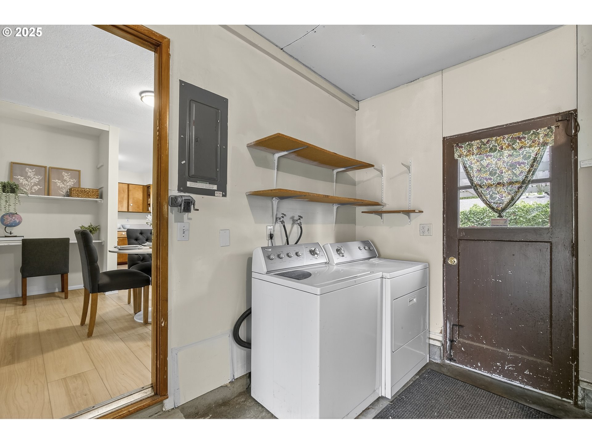 property viewer photo 12