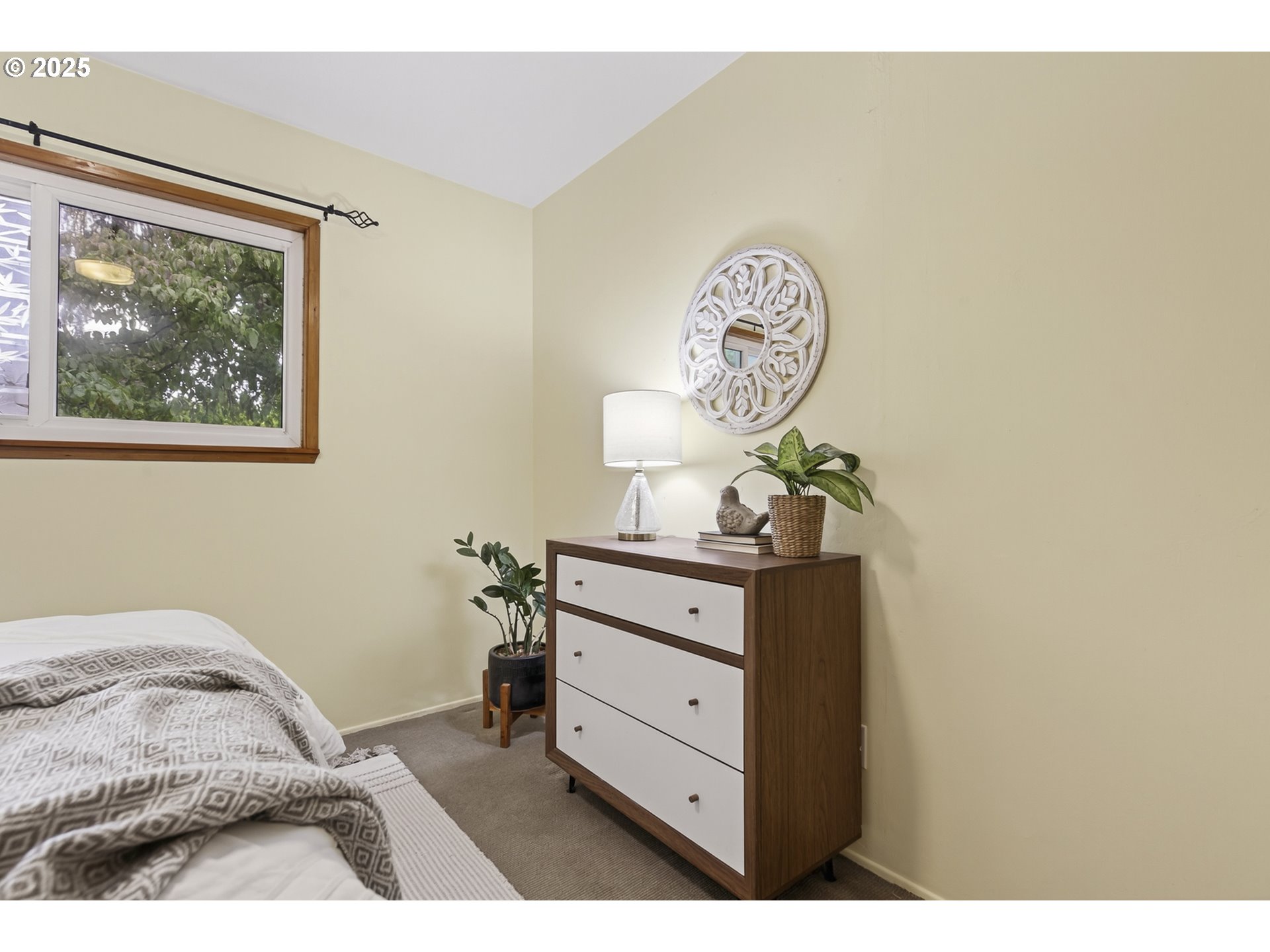 property viewer photo 15