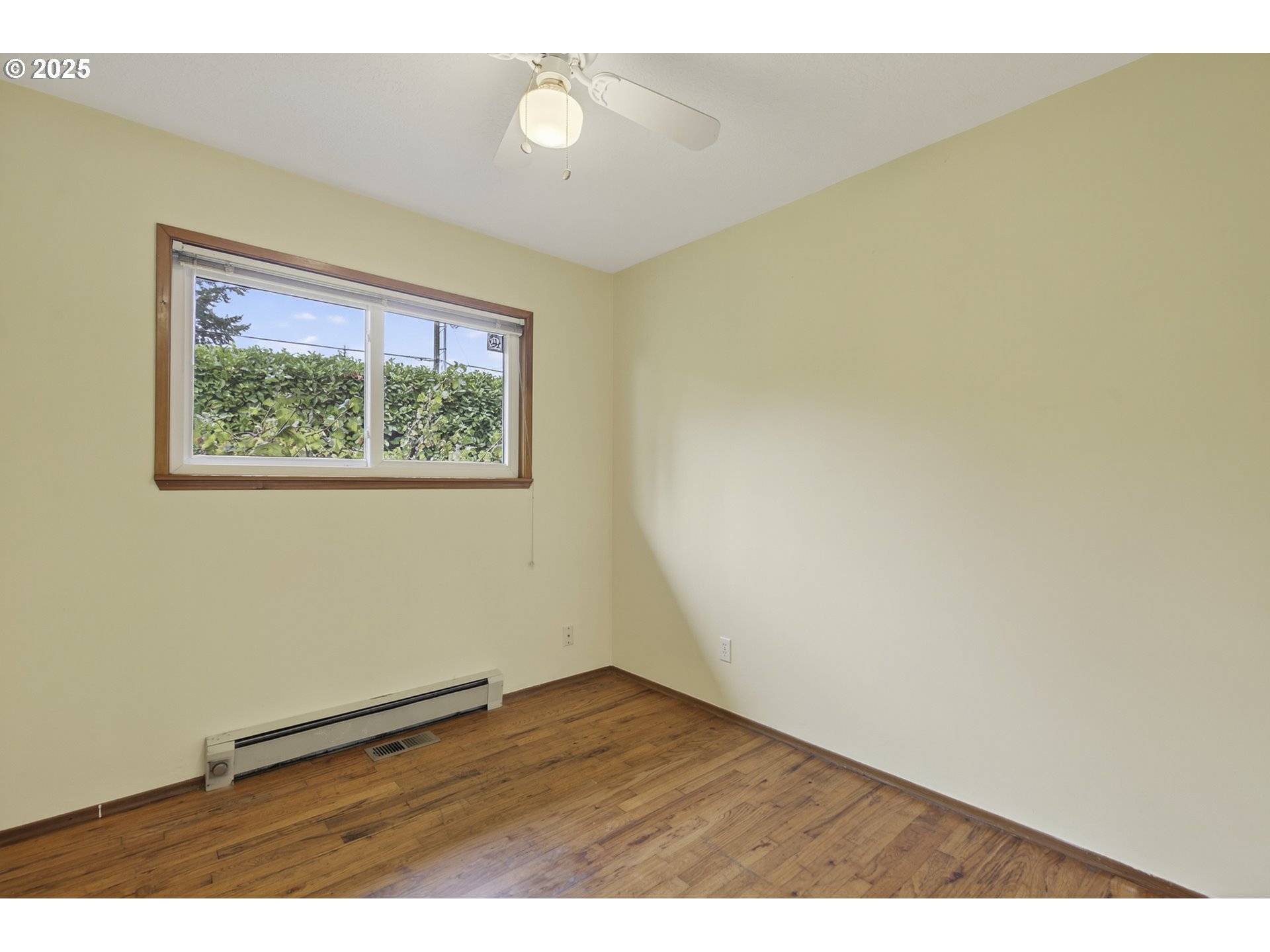 property viewer photo 19