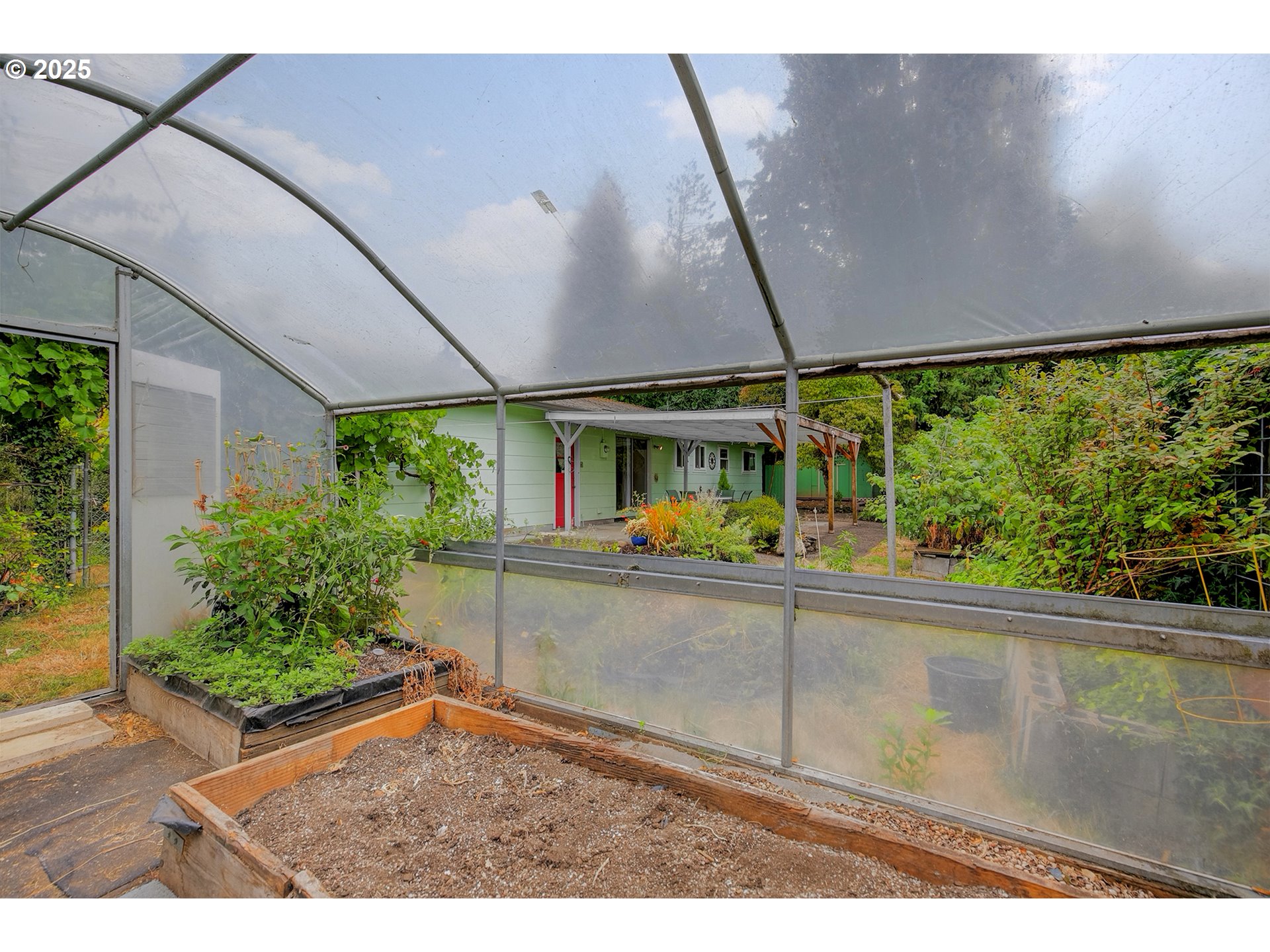 property viewer photo 29