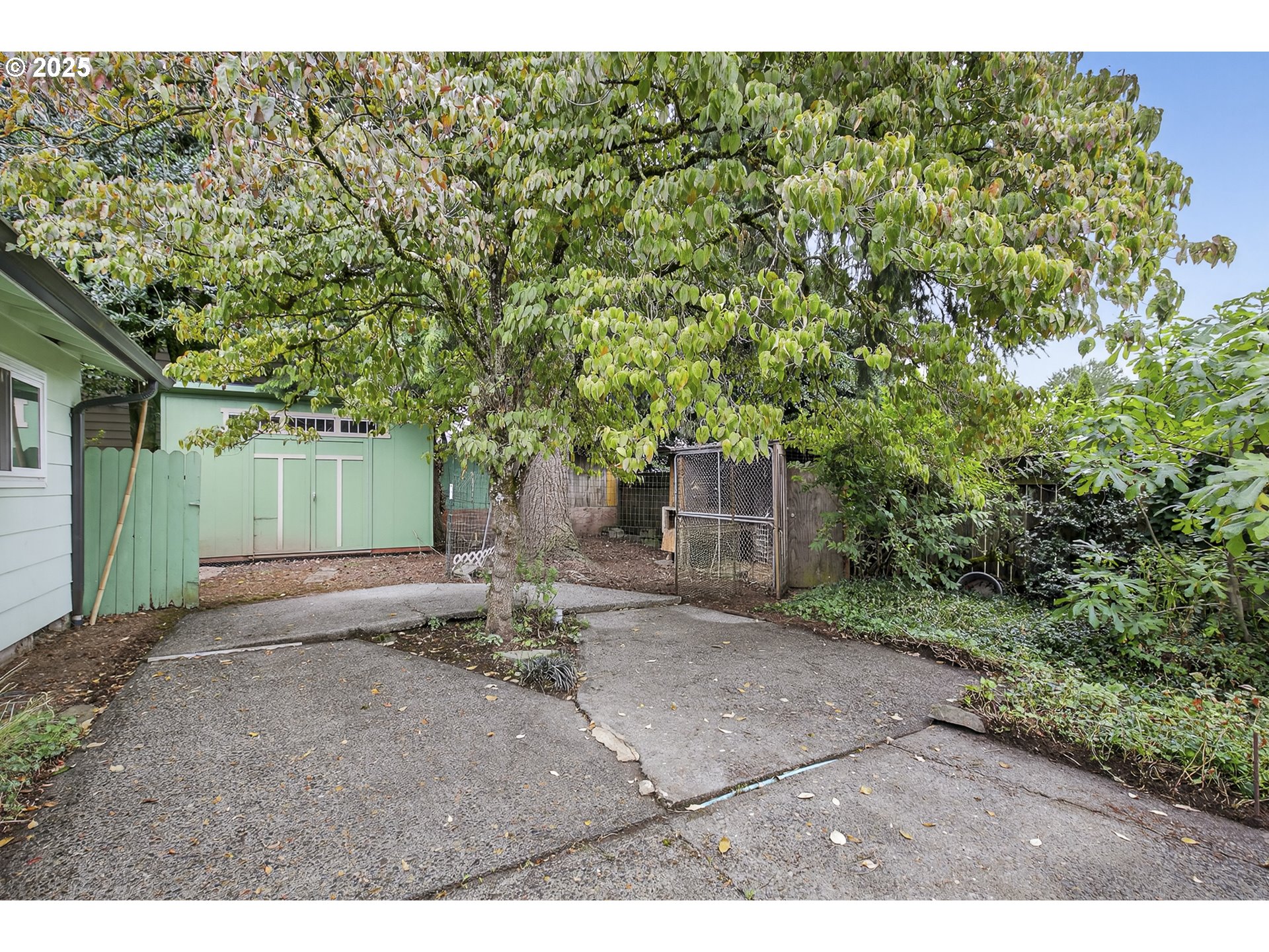 property viewer photo 30