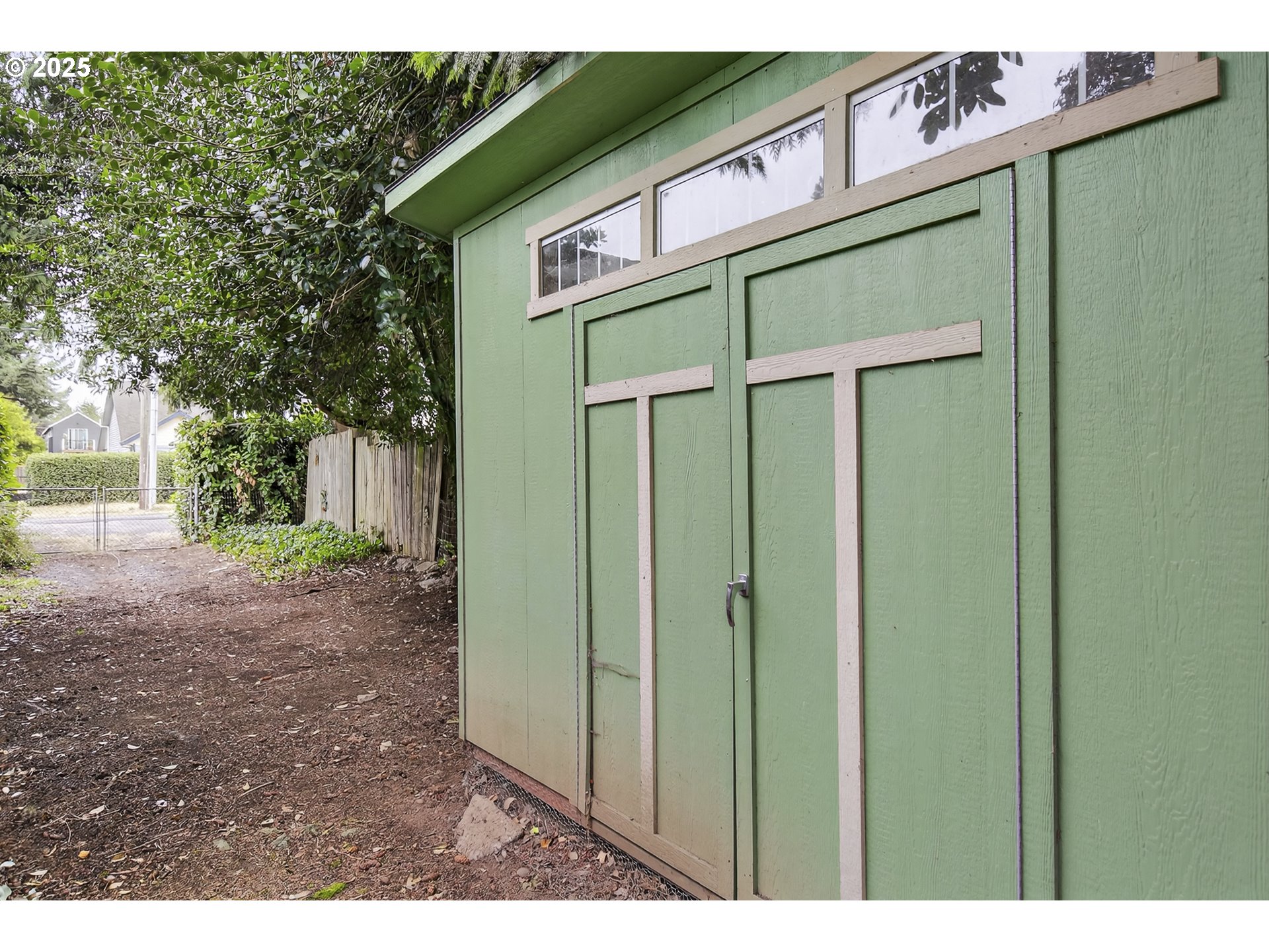 property viewer photo 32