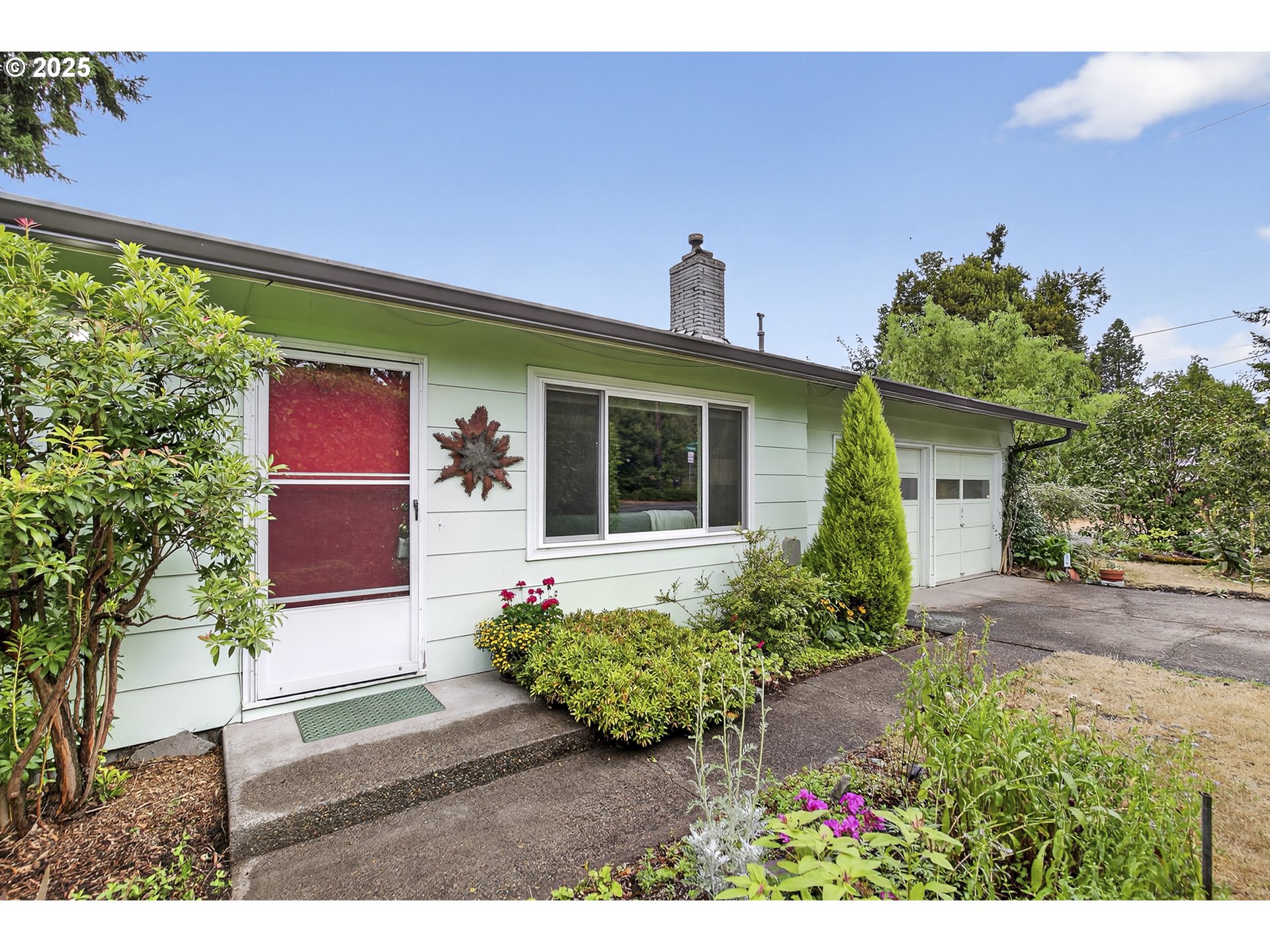 property viewer photo 37