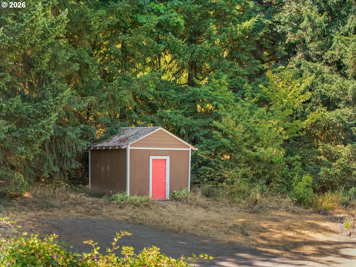 main property photo 40