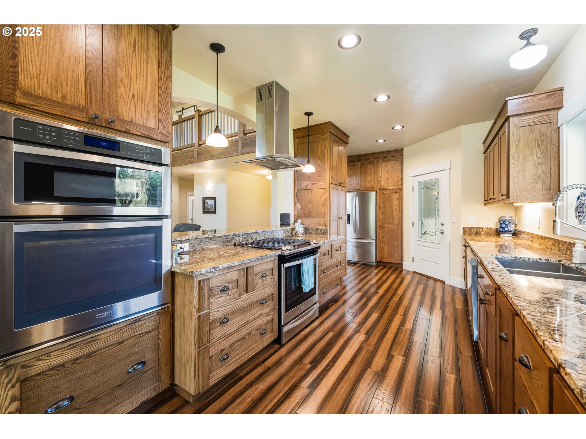 main property photo 8
