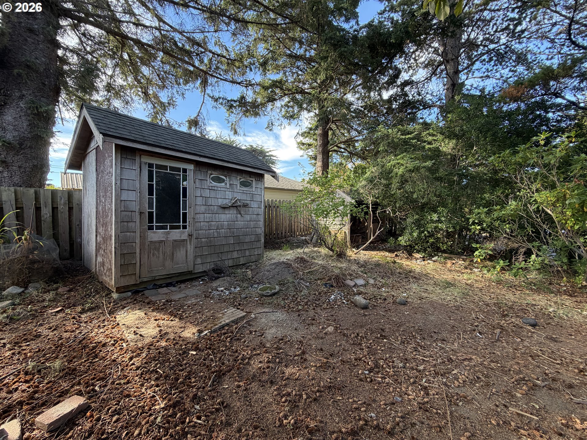 main property photo 20