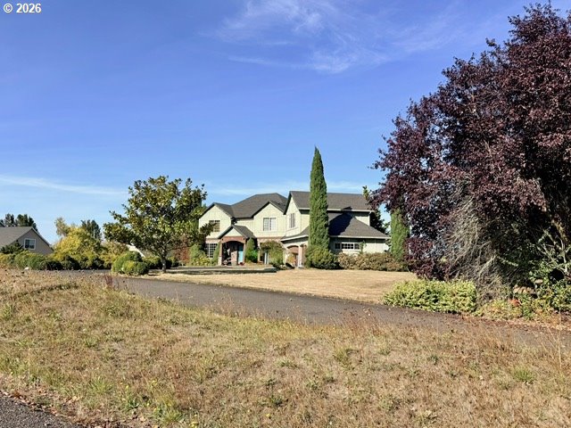 main property photo 10