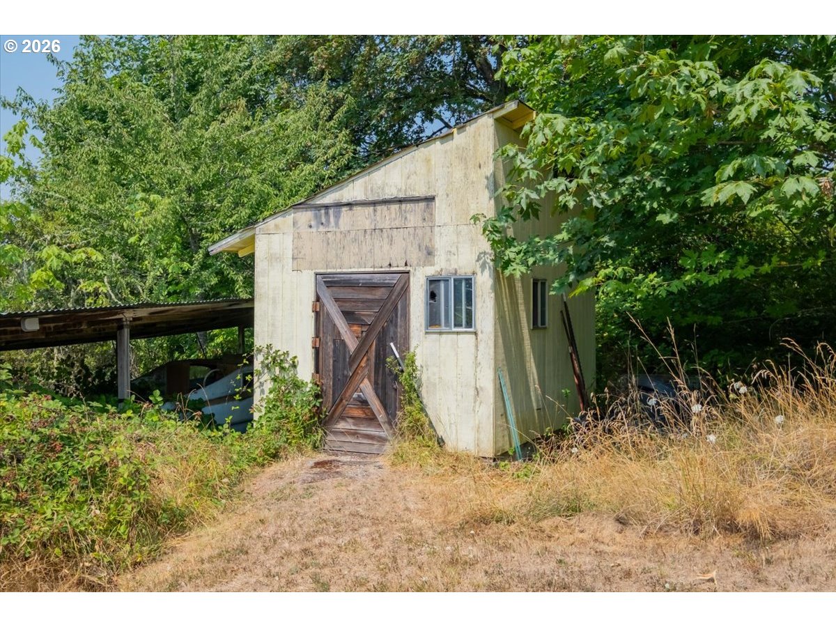 main property photo 44