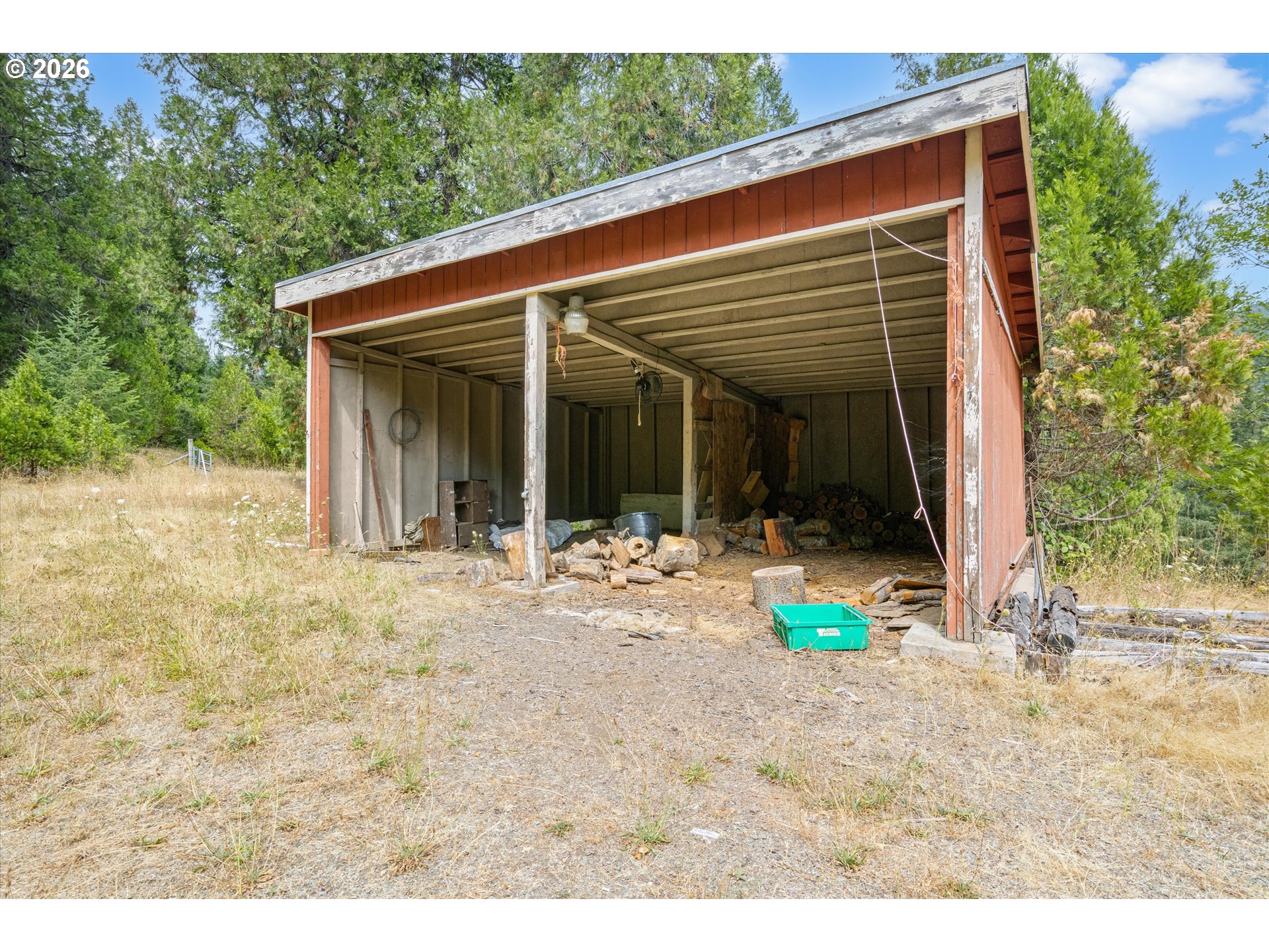 main property photo 39