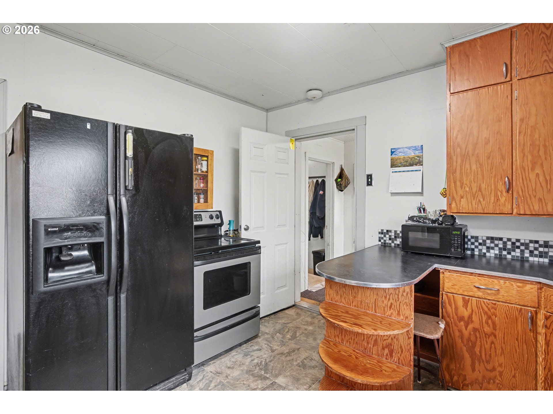 main property photo 19
