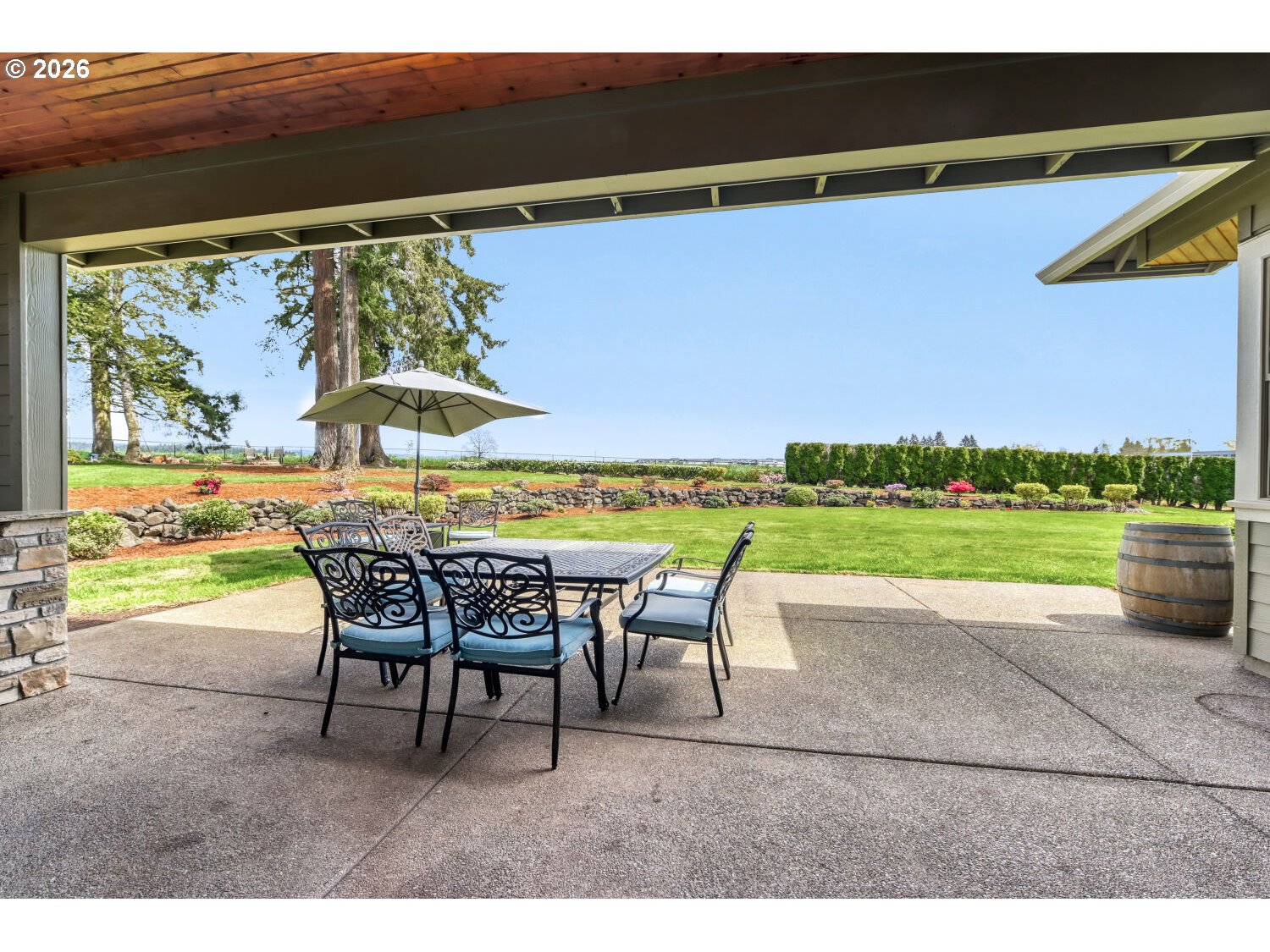 main property photo 25