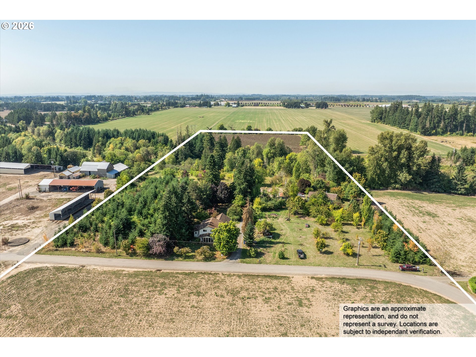 main property photo 12