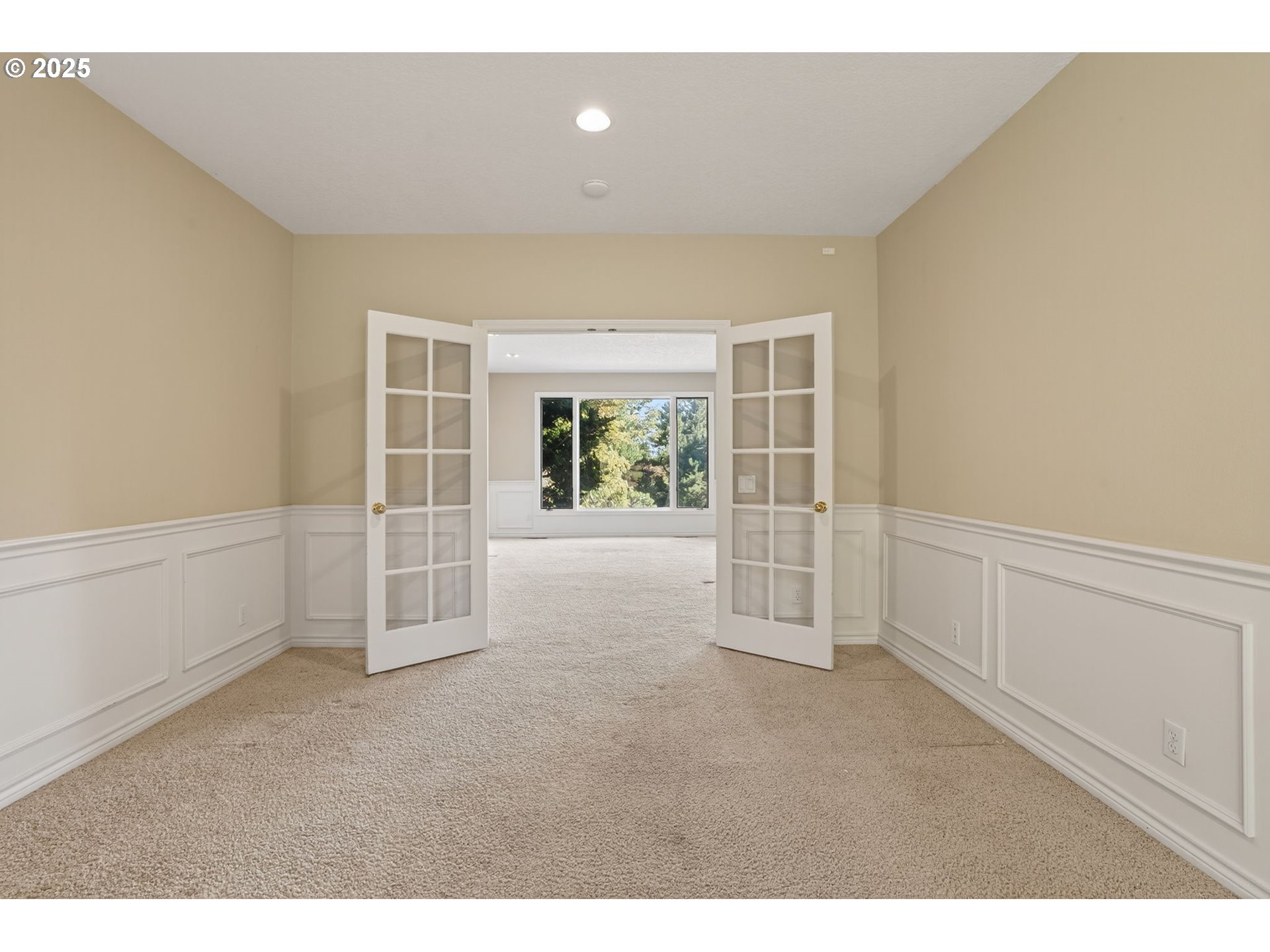 property viewer photo 12