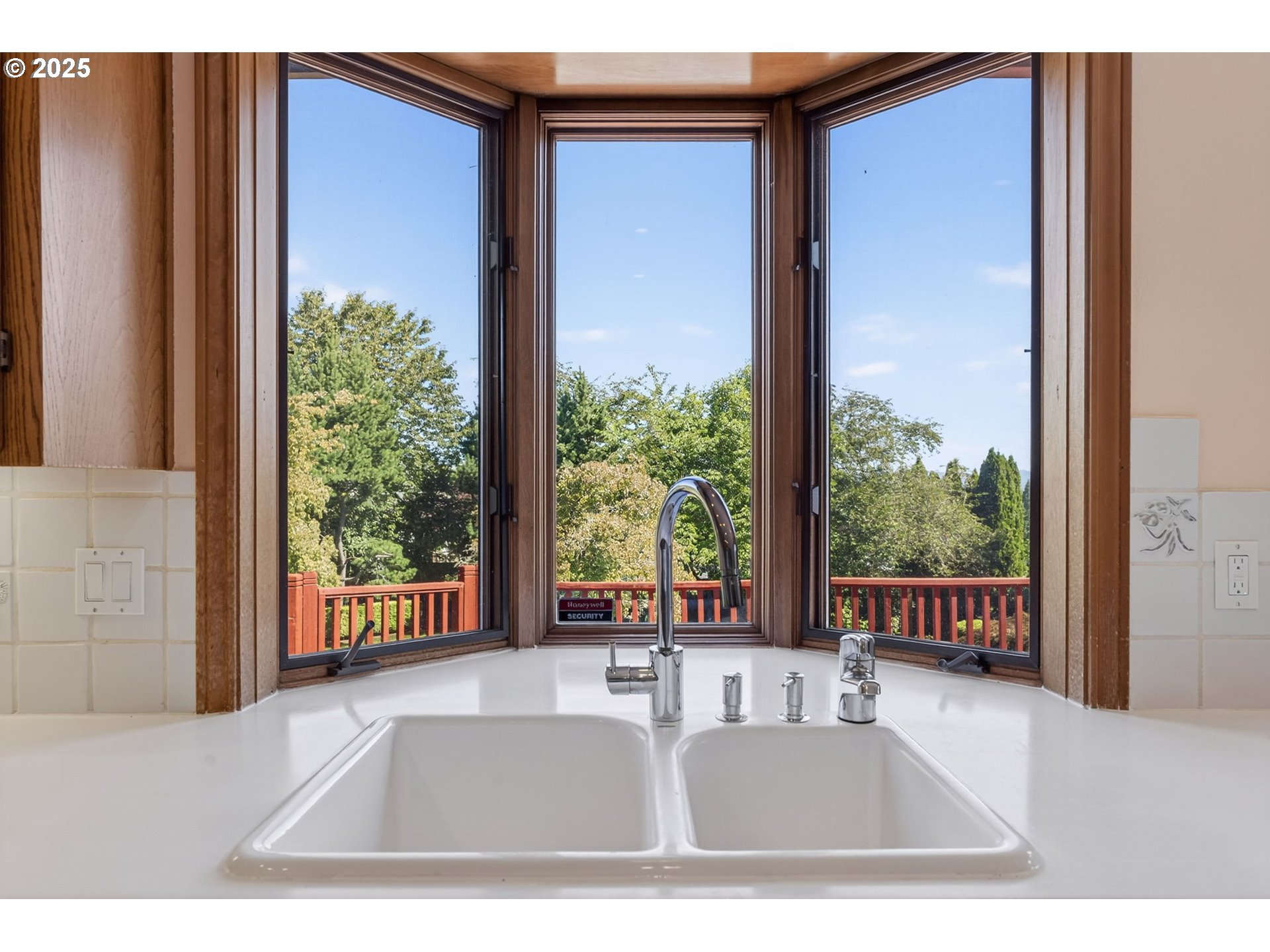 property viewer photo 16