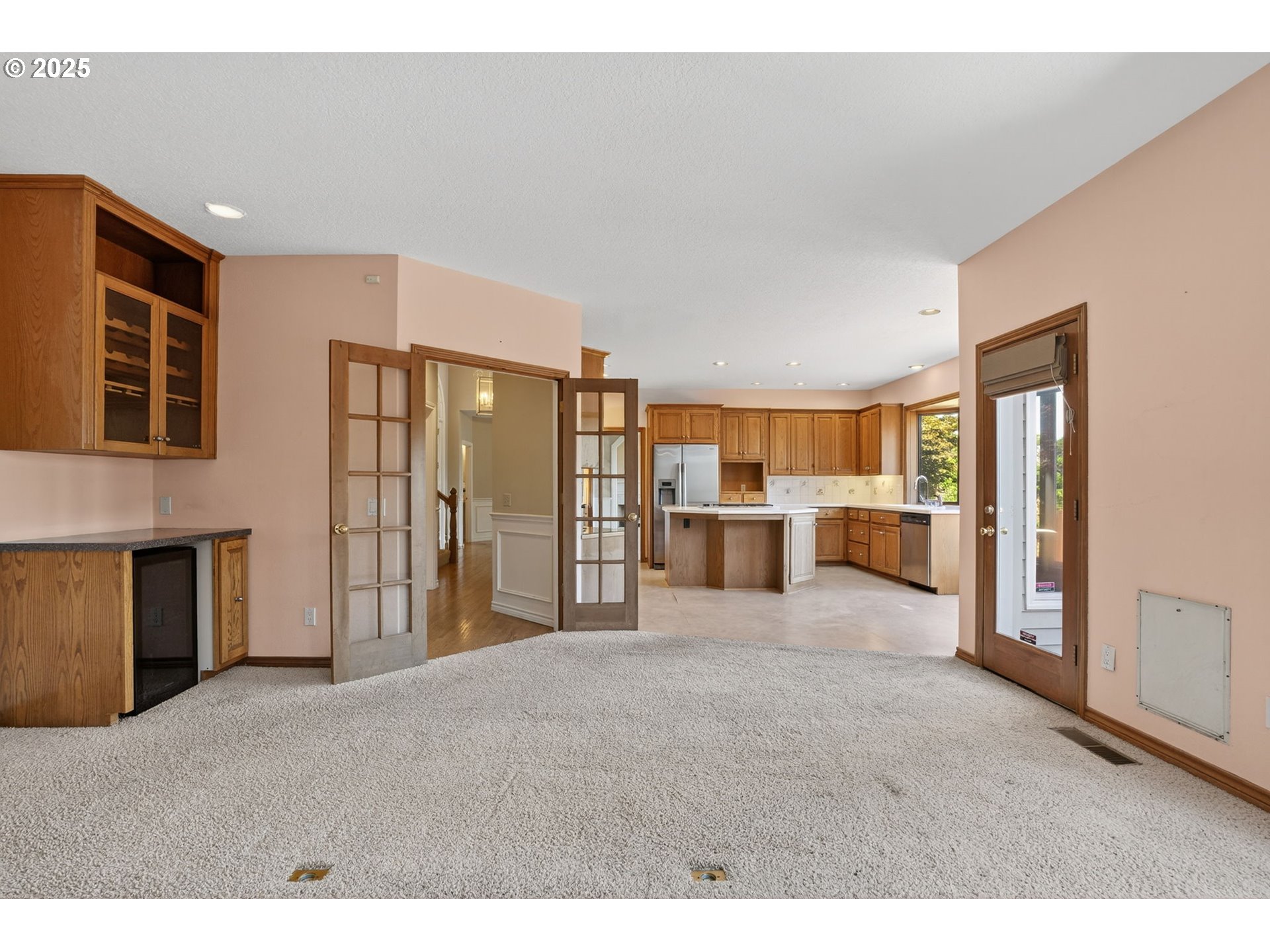 property viewer photo 18