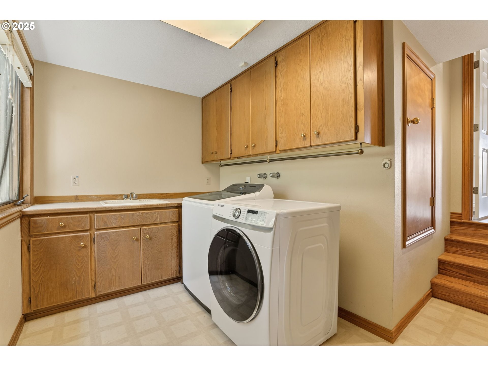 property viewer photo 23