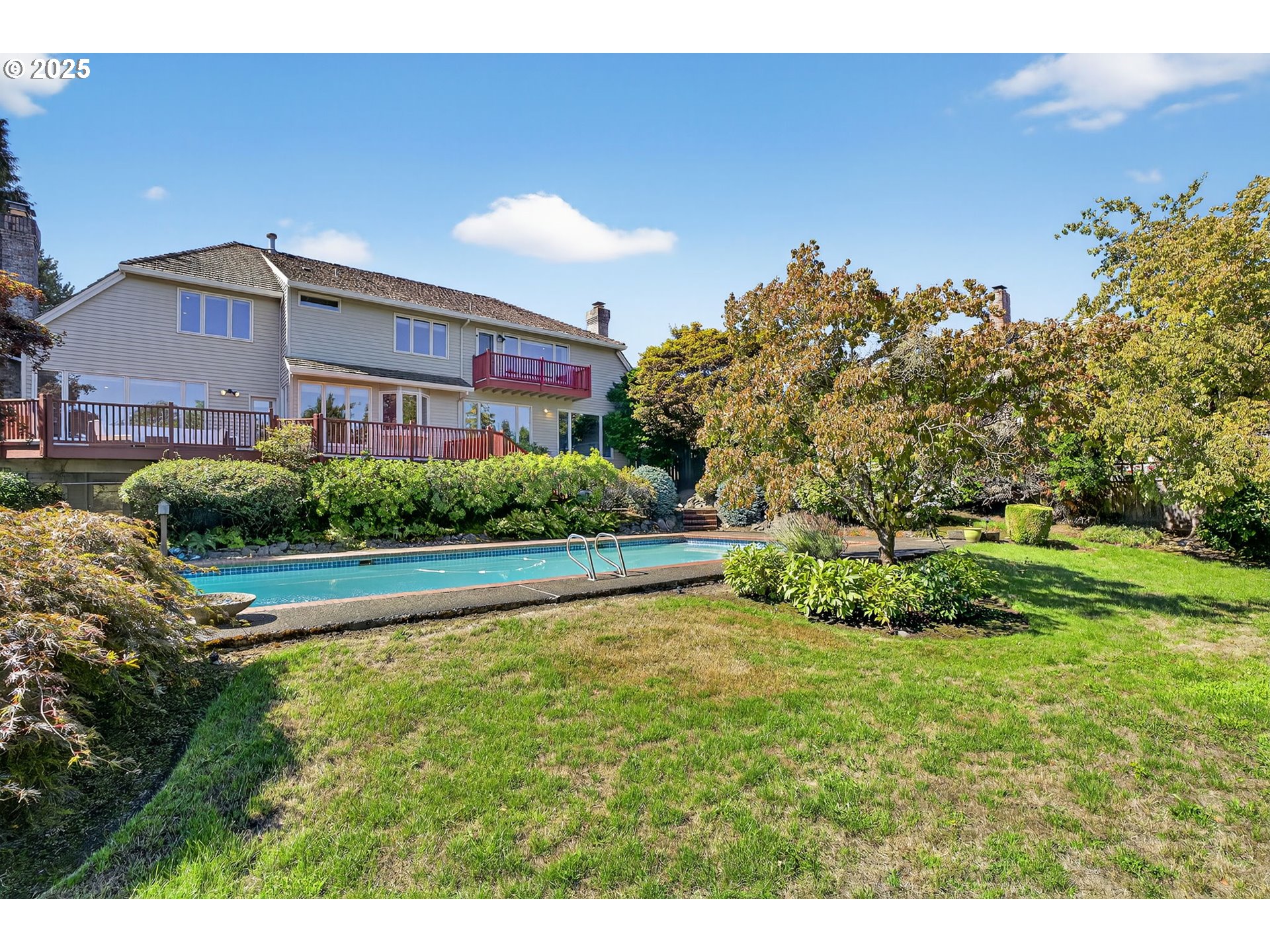 property viewer photo 40