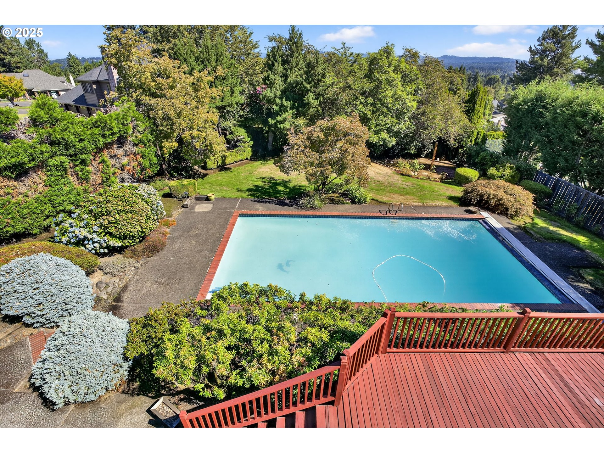 property viewer photo 42
