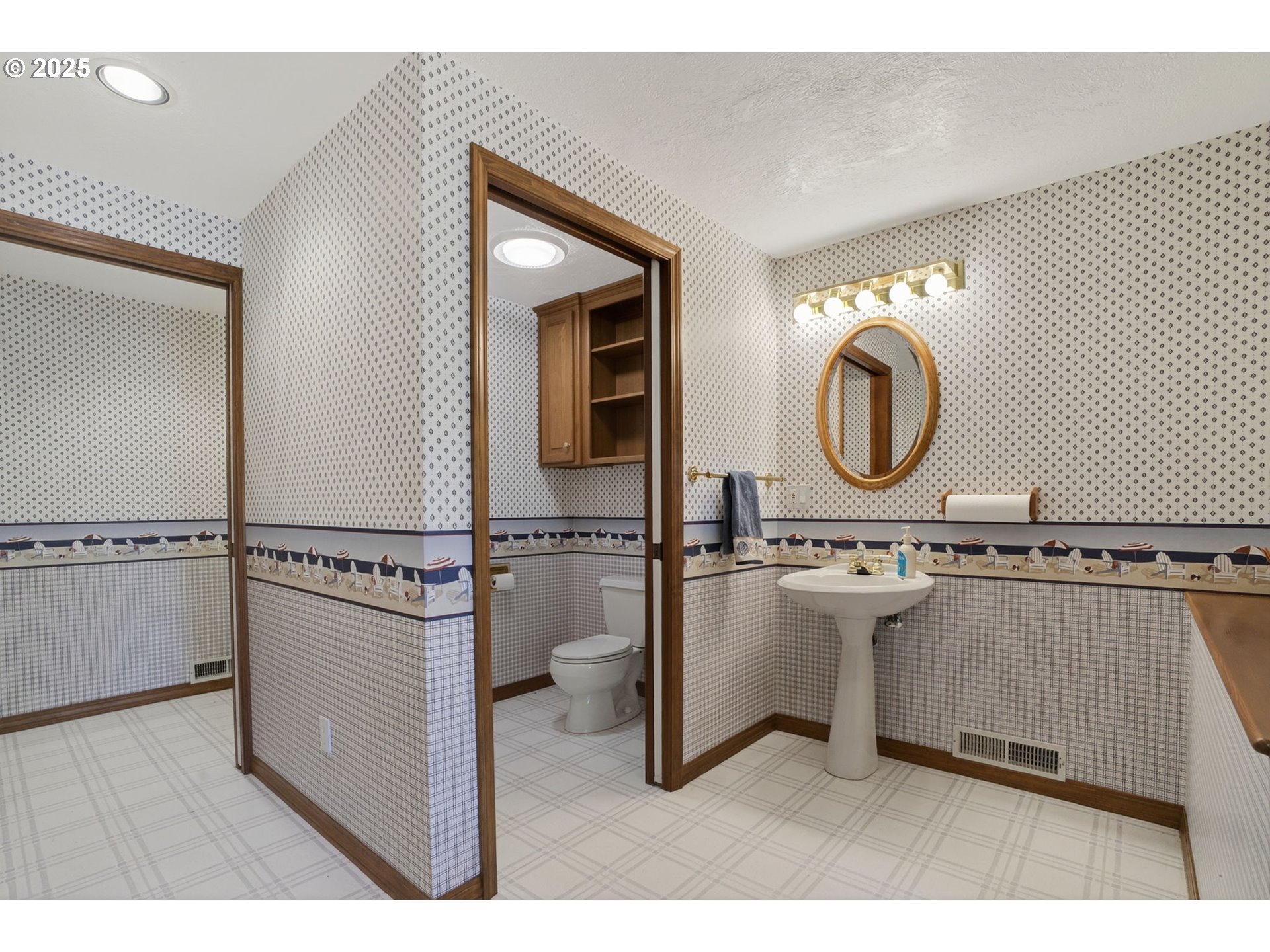 property viewer photo 44