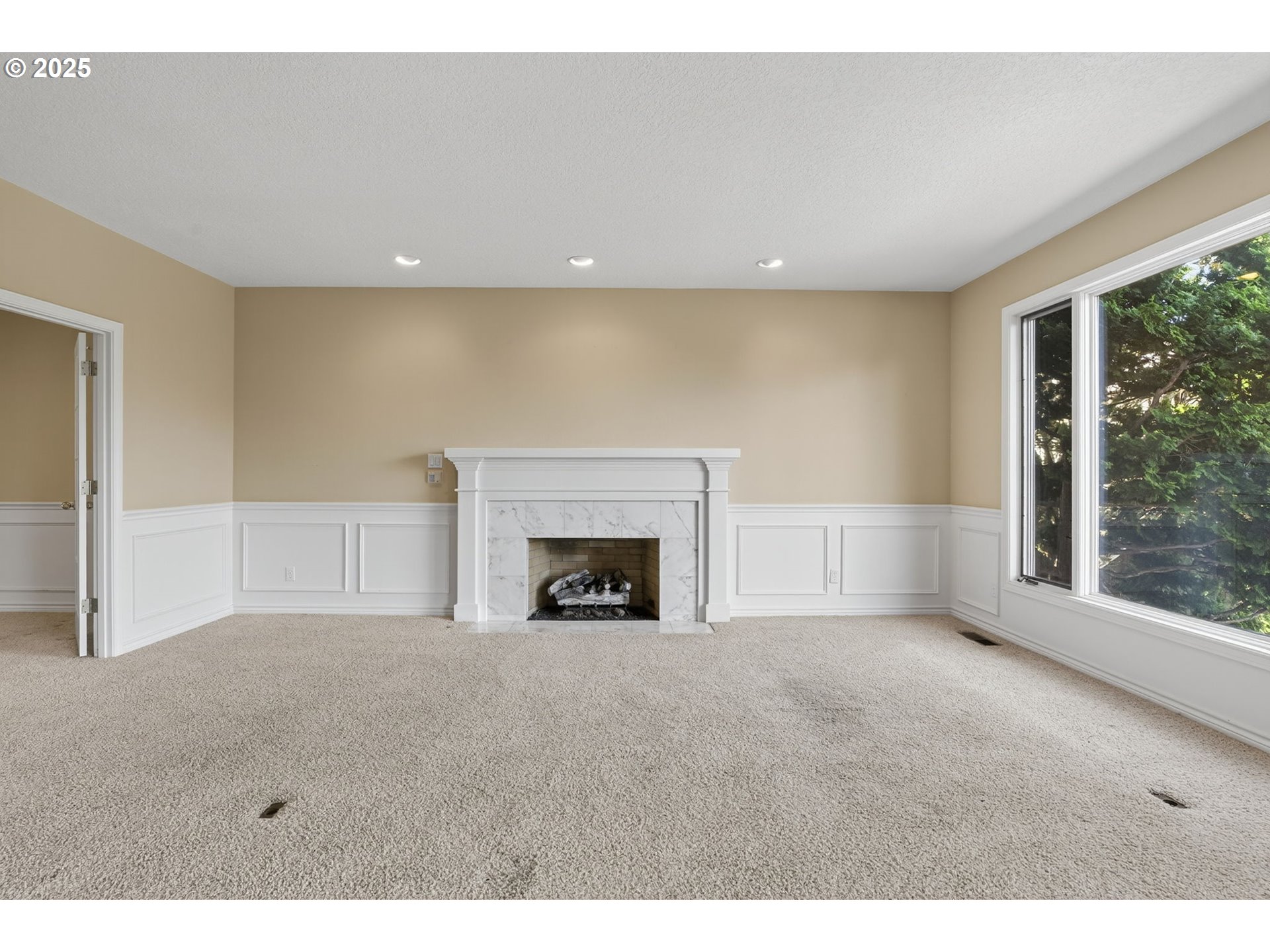 property viewer photo 8