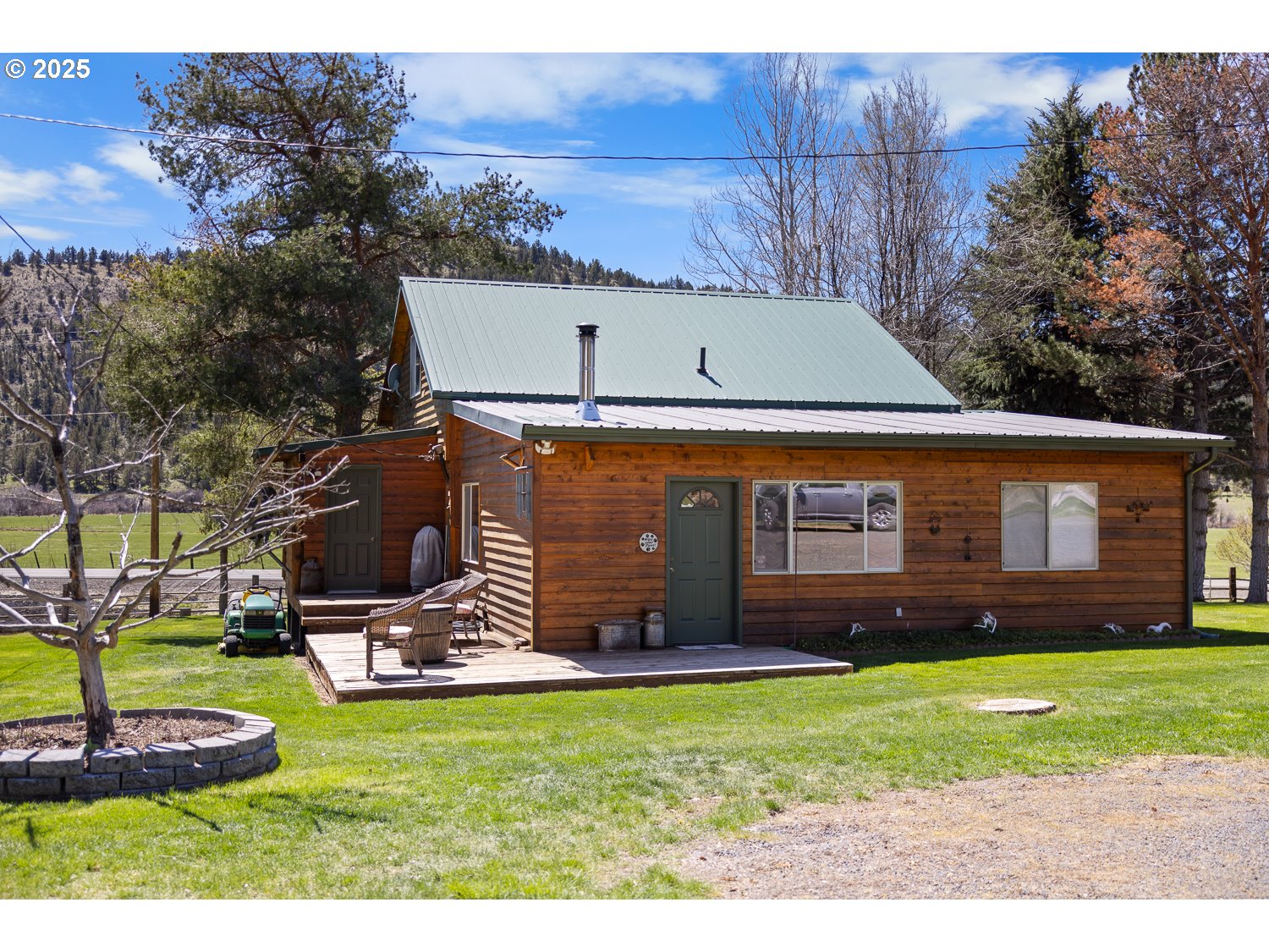 main property photo 17
