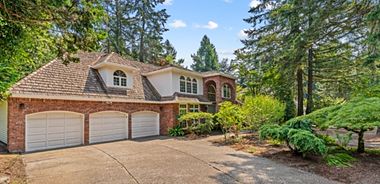 image of property with 4 Bed | 4 Bath | 4,019 Sqft