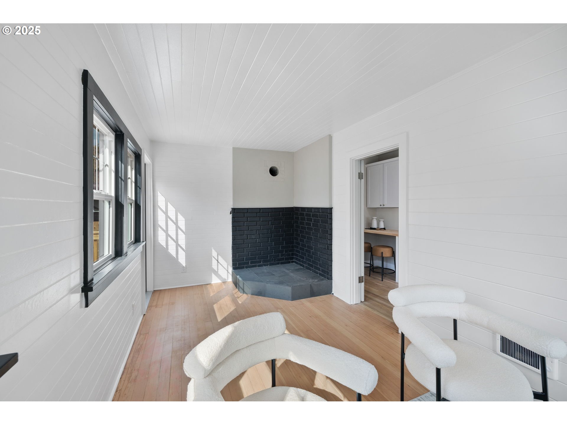 property viewer photo 14