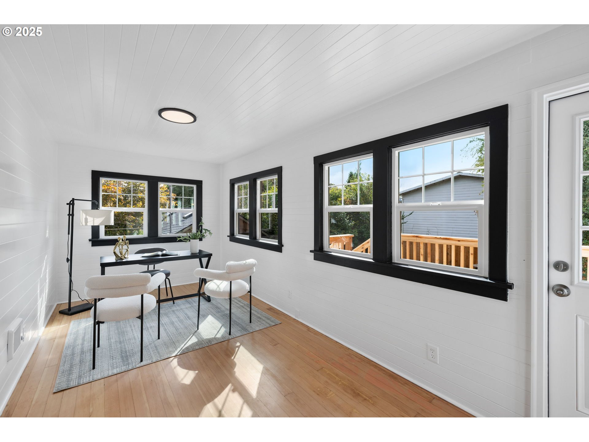 property viewer photo 15