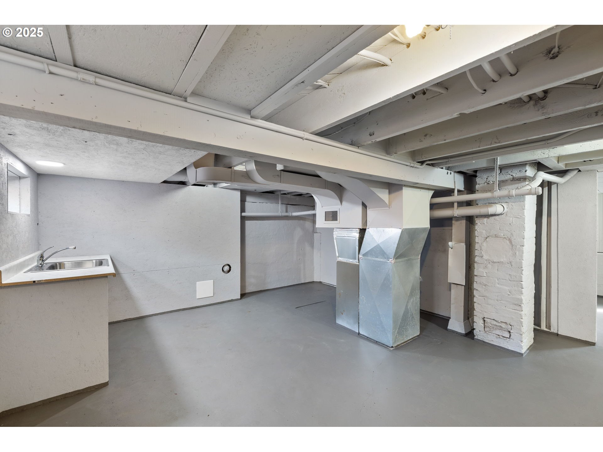 property viewer photo 23