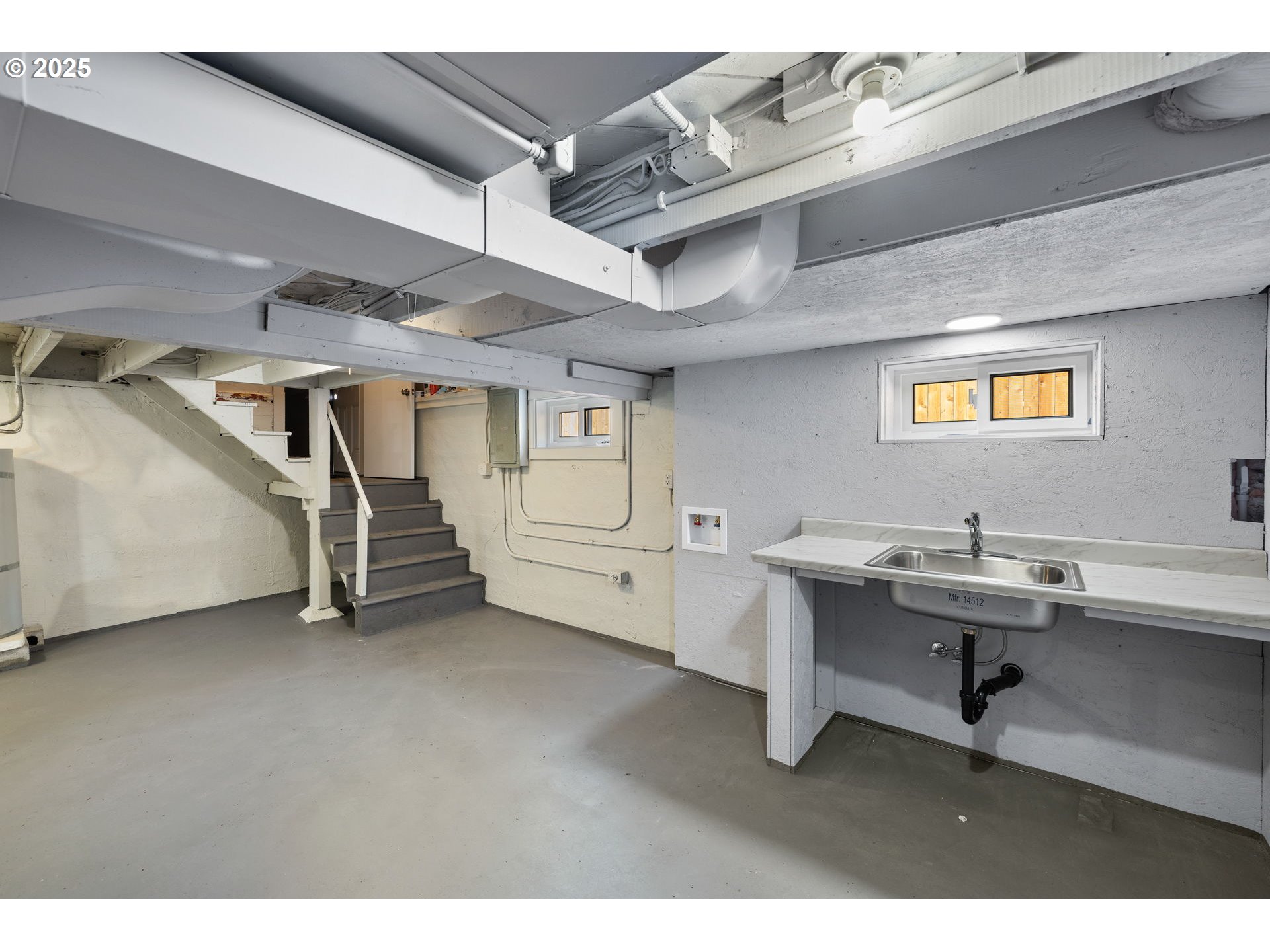 property viewer photo 24