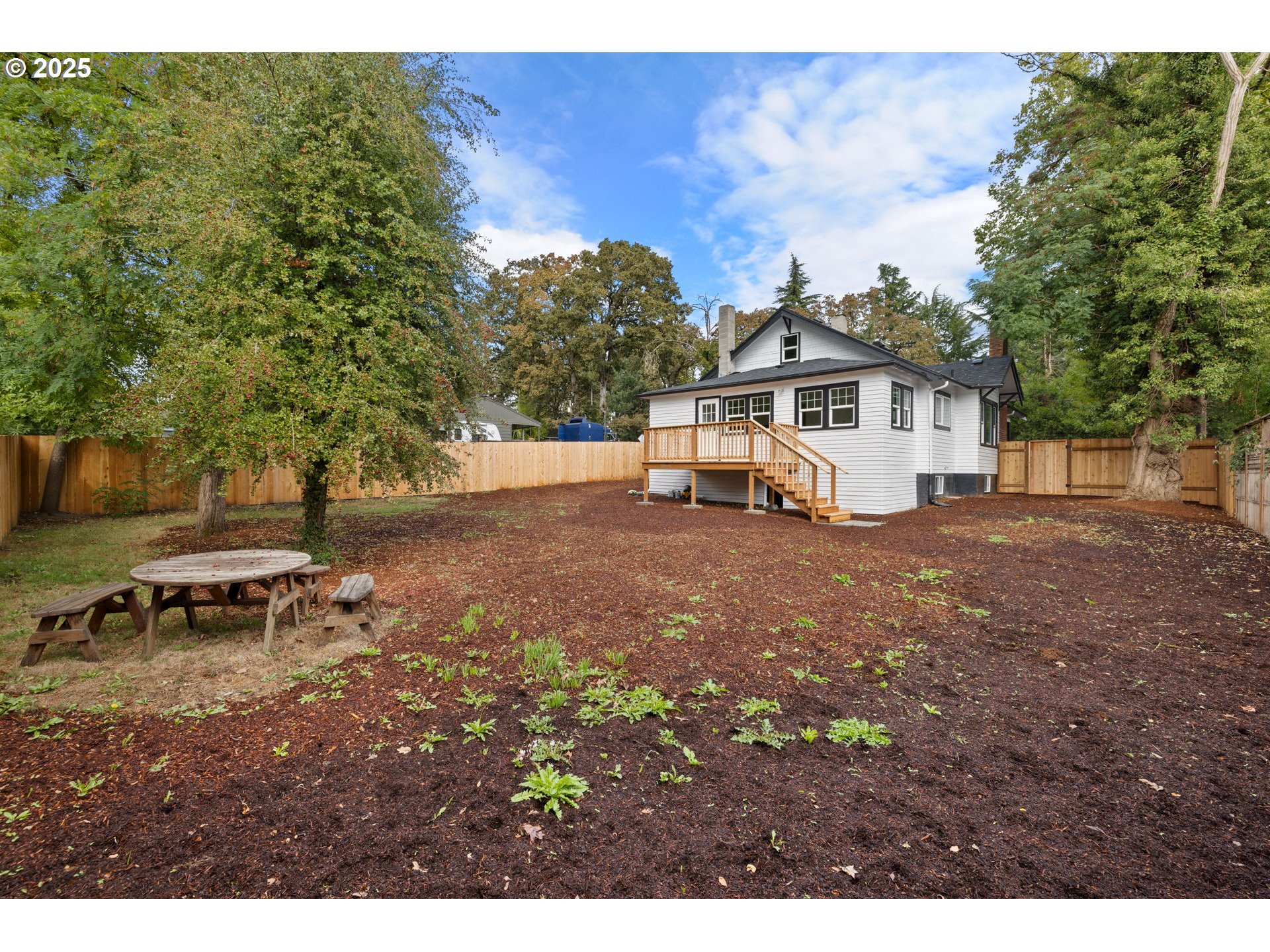 property viewer photo 29