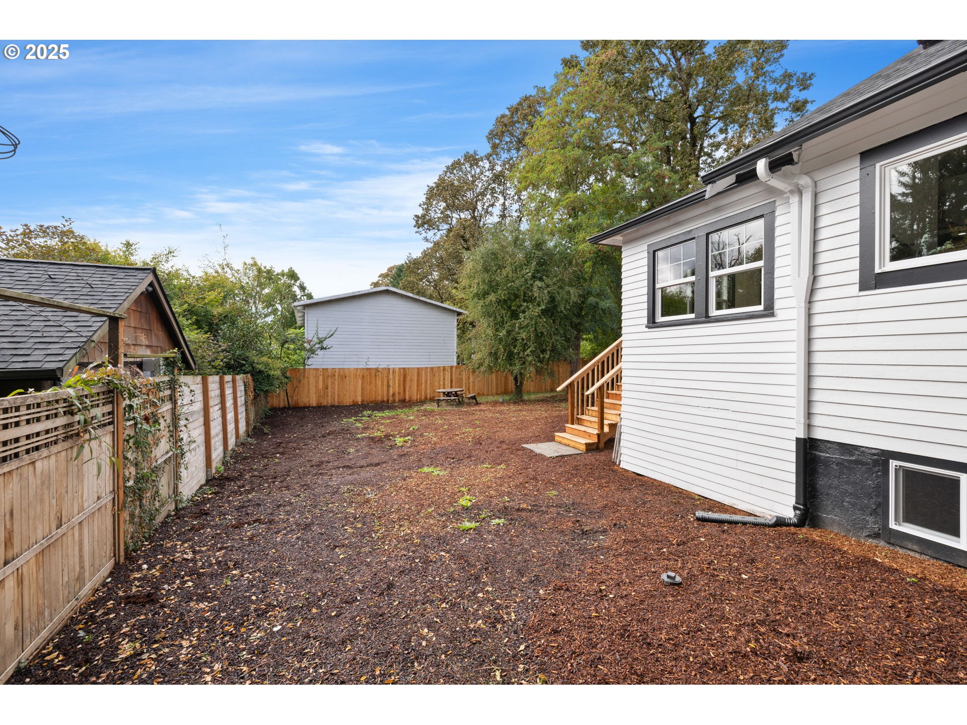 property viewer photo 30