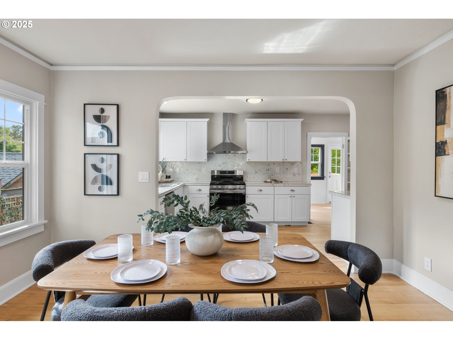 property viewer photo 7