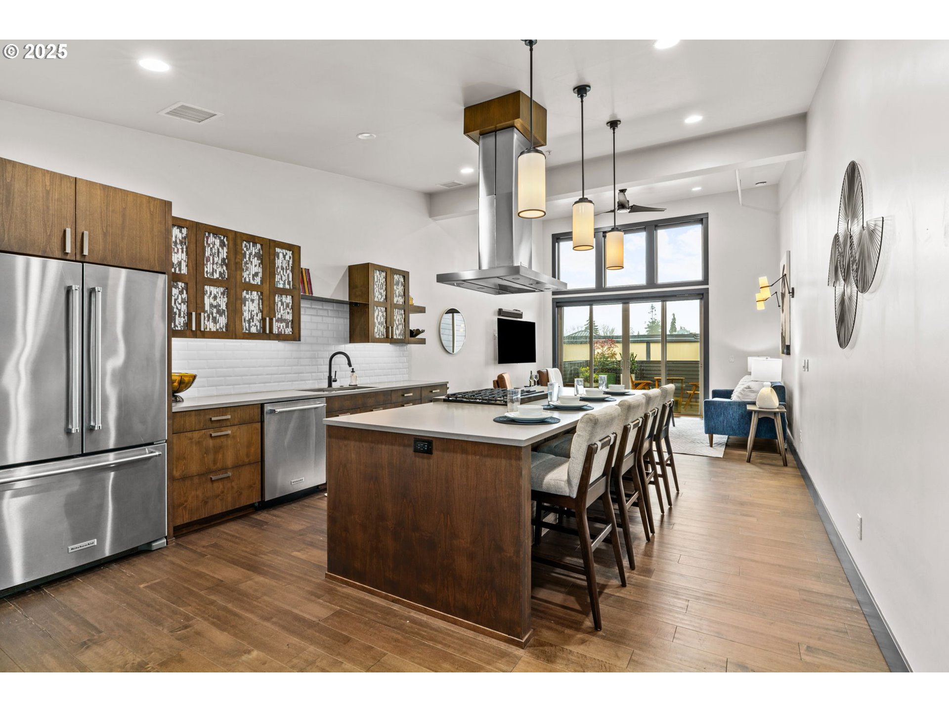 property viewer photo 15