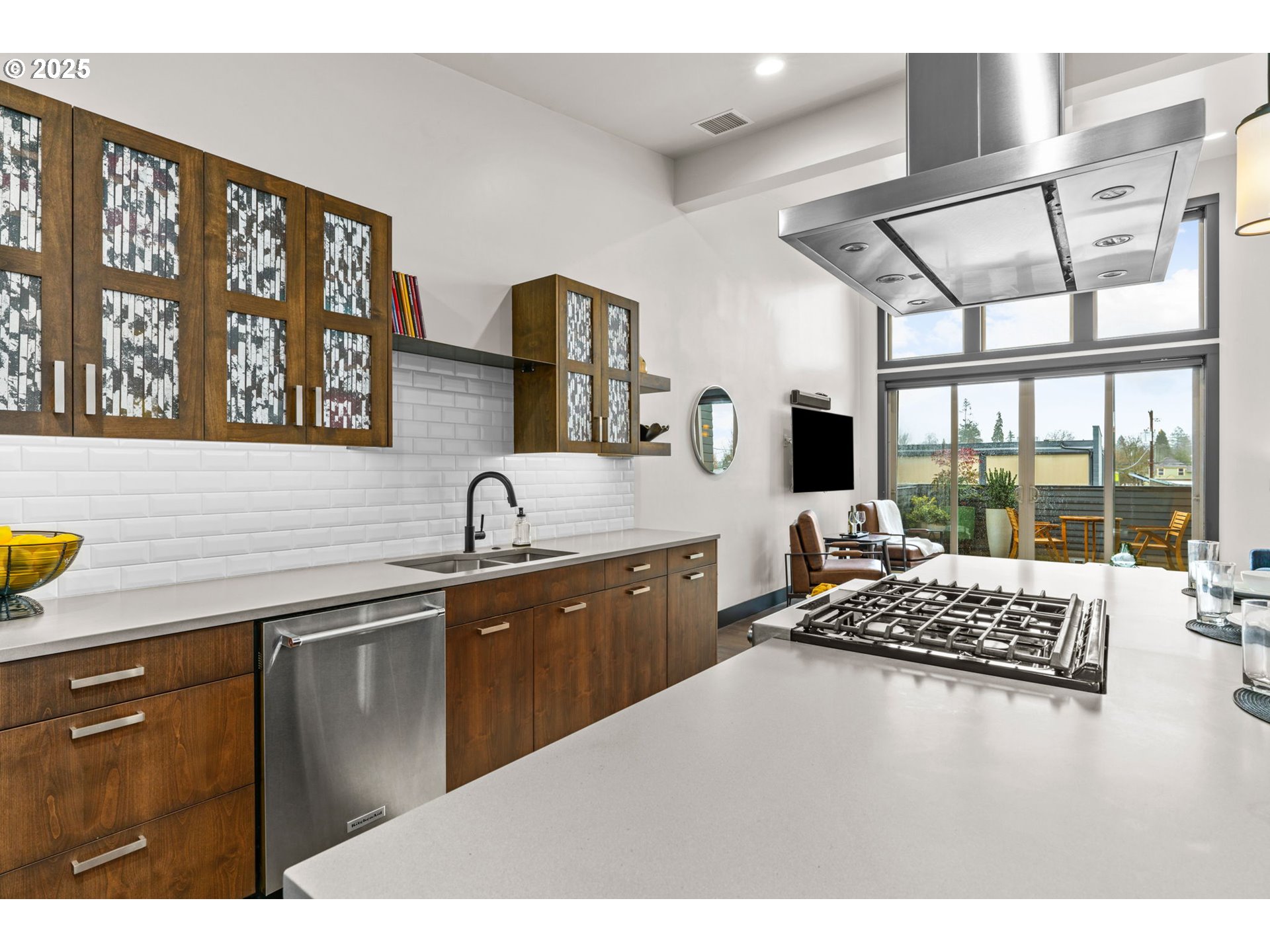 property viewer photo 16