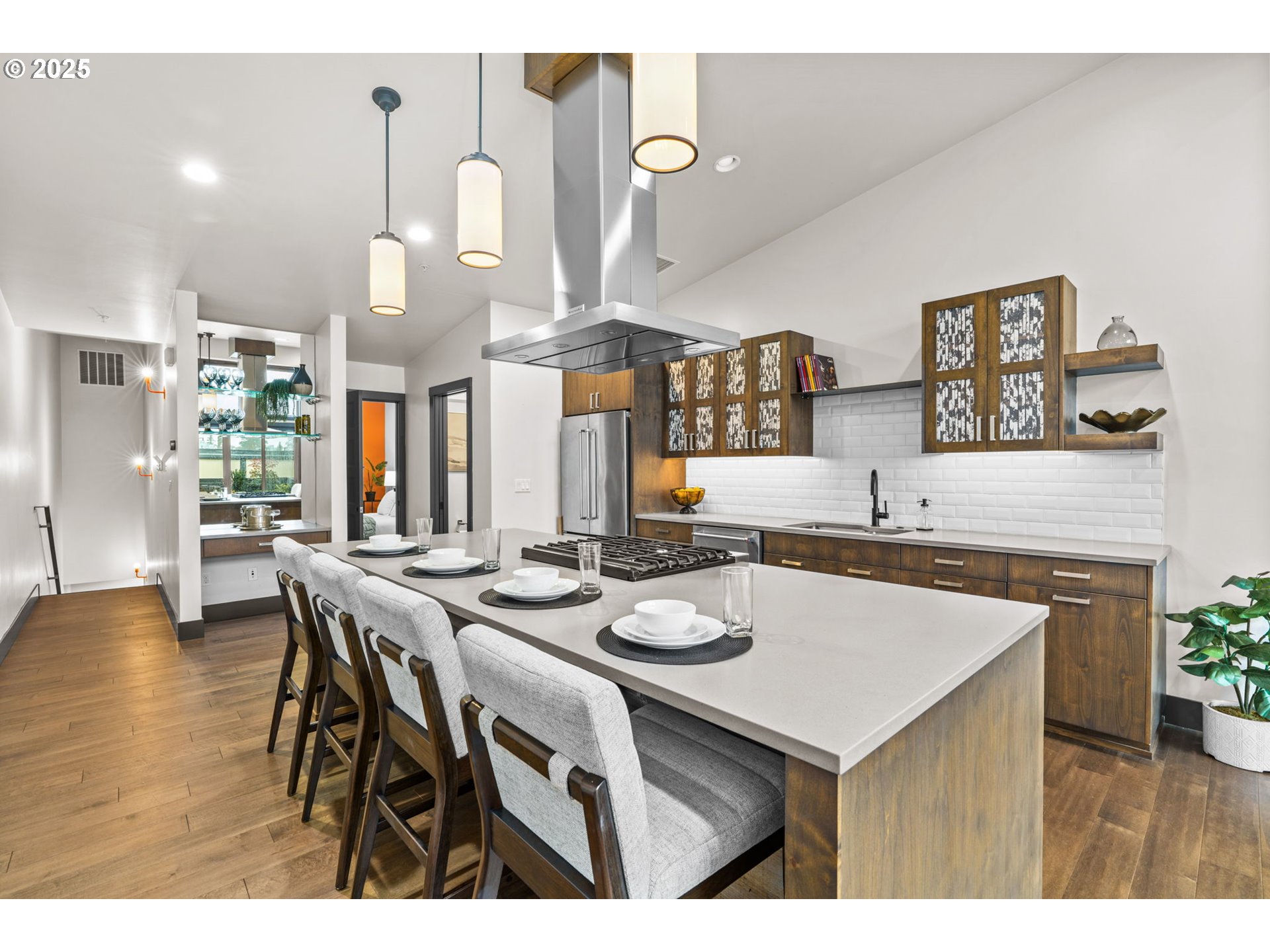 property viewer photo 25