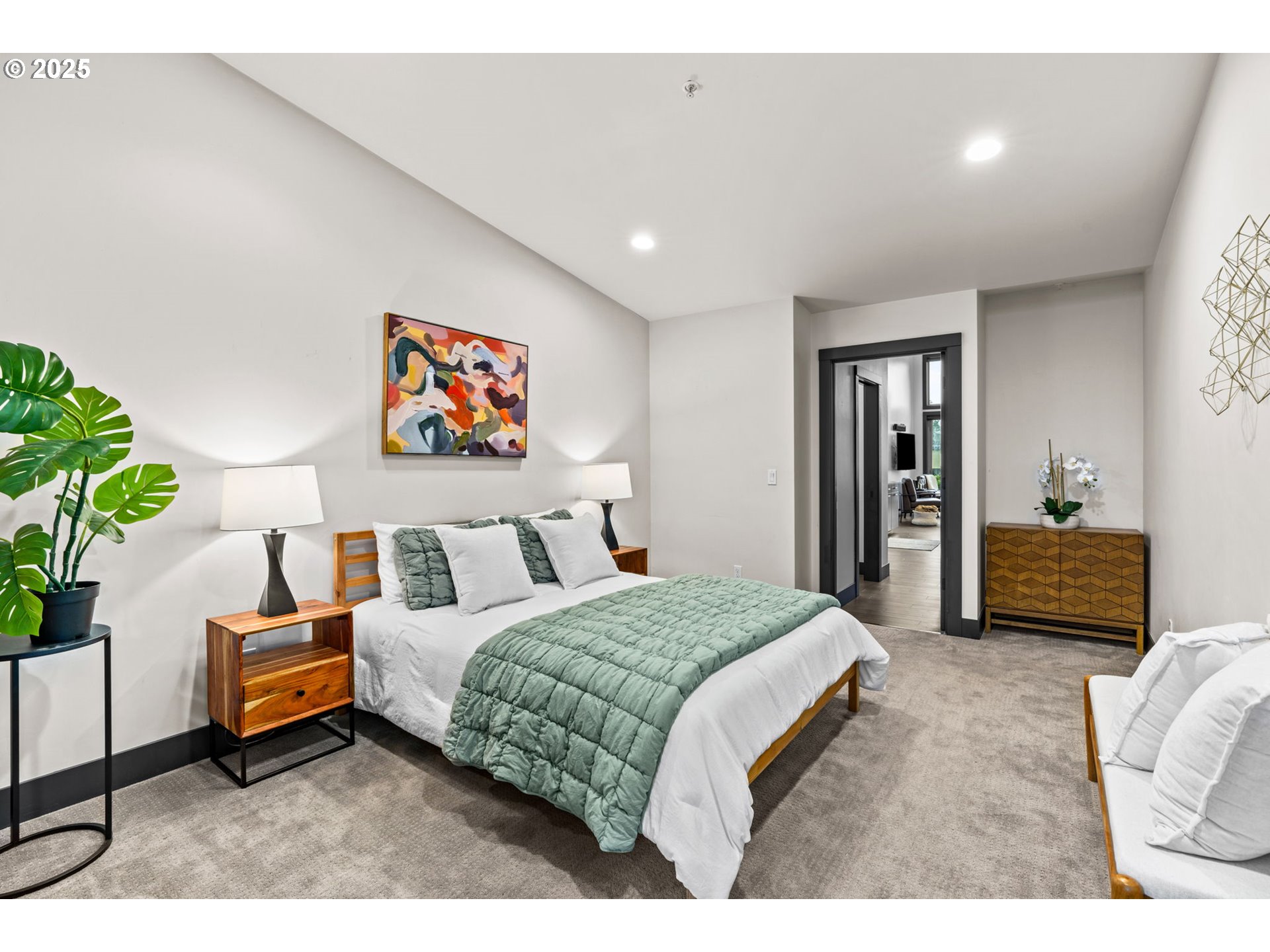 property viewer photo 29