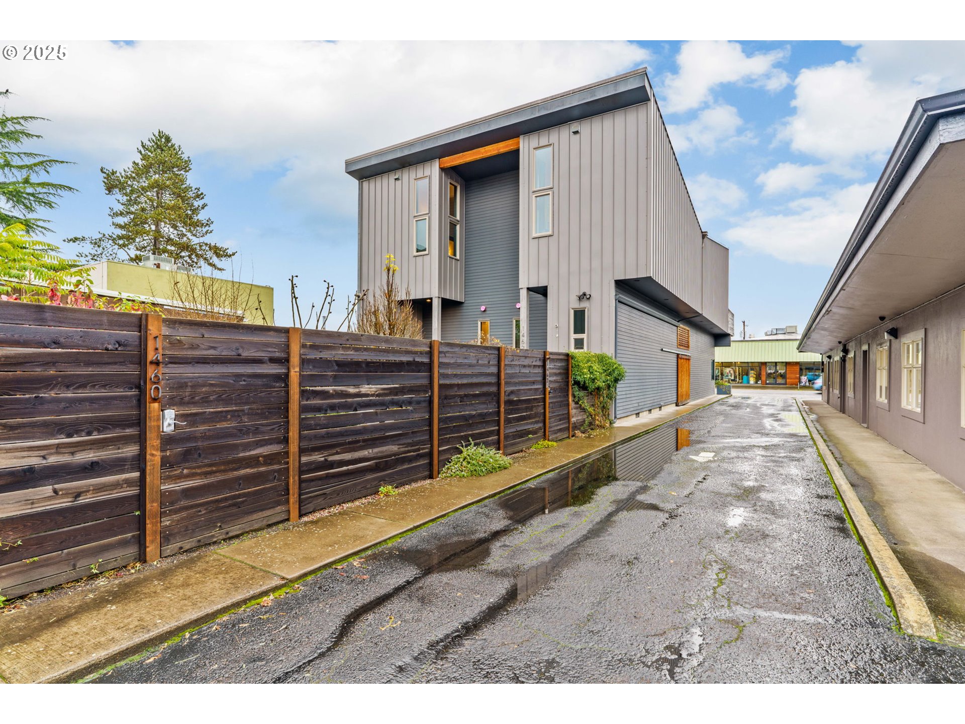 property viewer photo 36