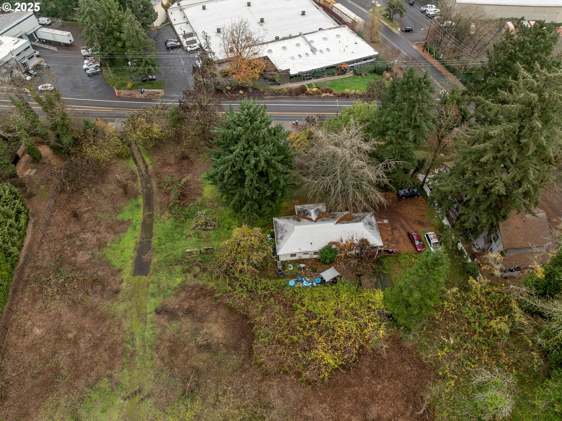main property photo 16