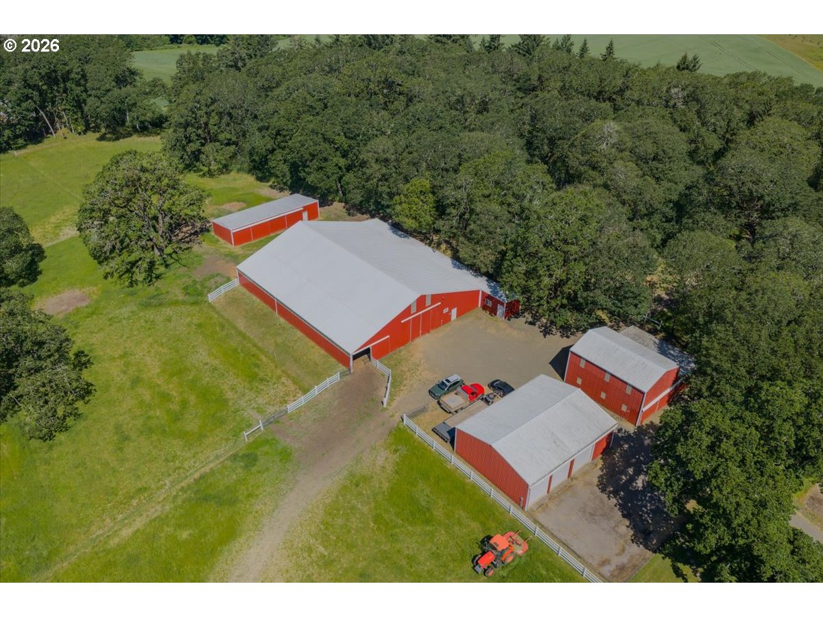 main property photo 25