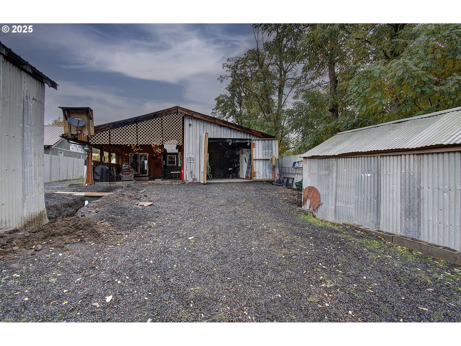main property photo 26