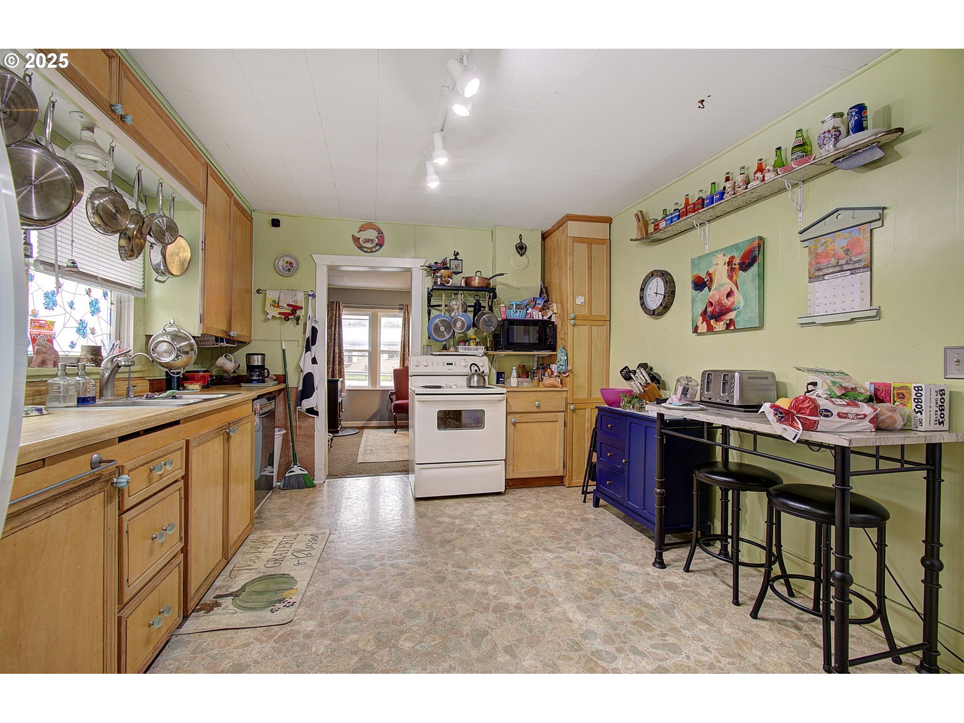 main property photo 8