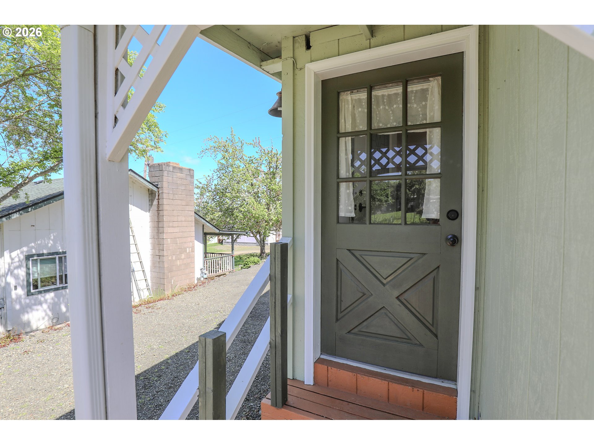 main property photo 37