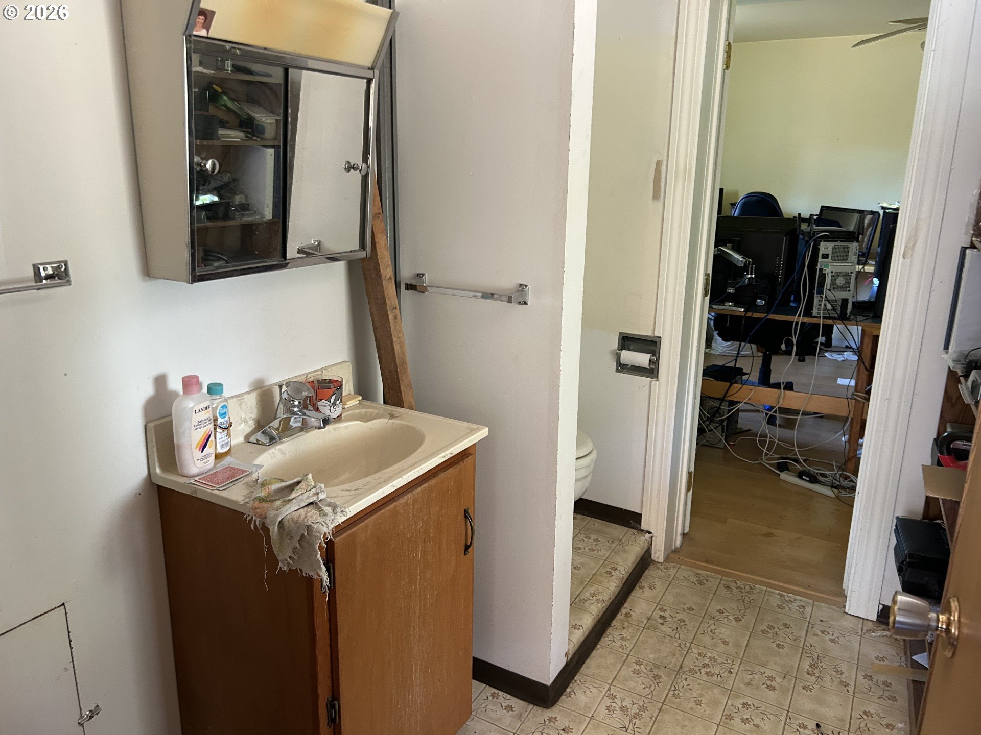 main property photo 14