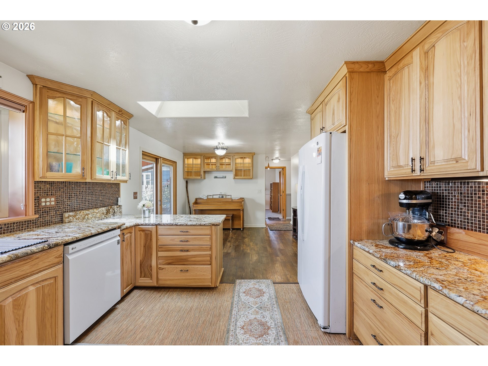 main property photo 15
