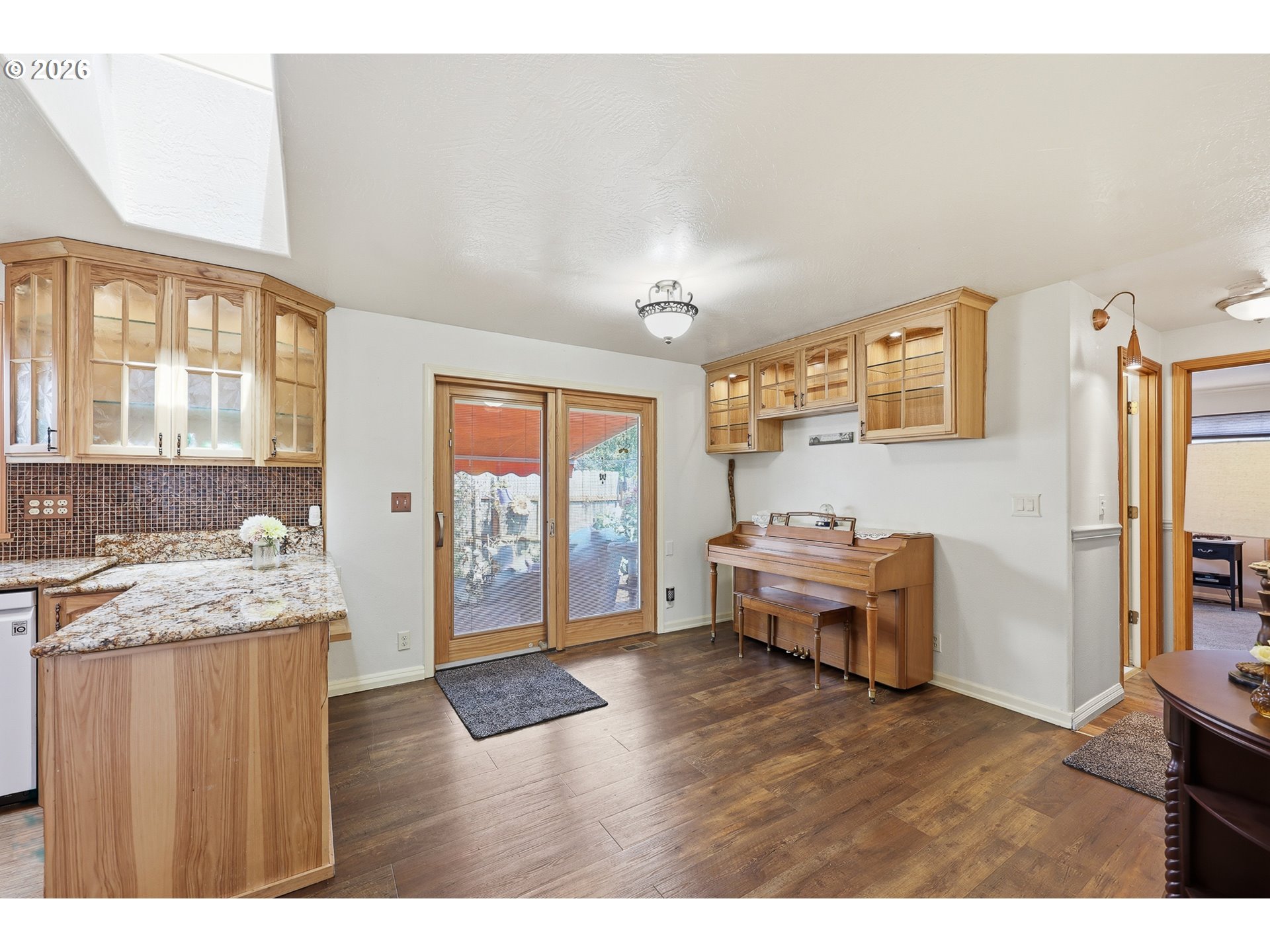 main property photo 17